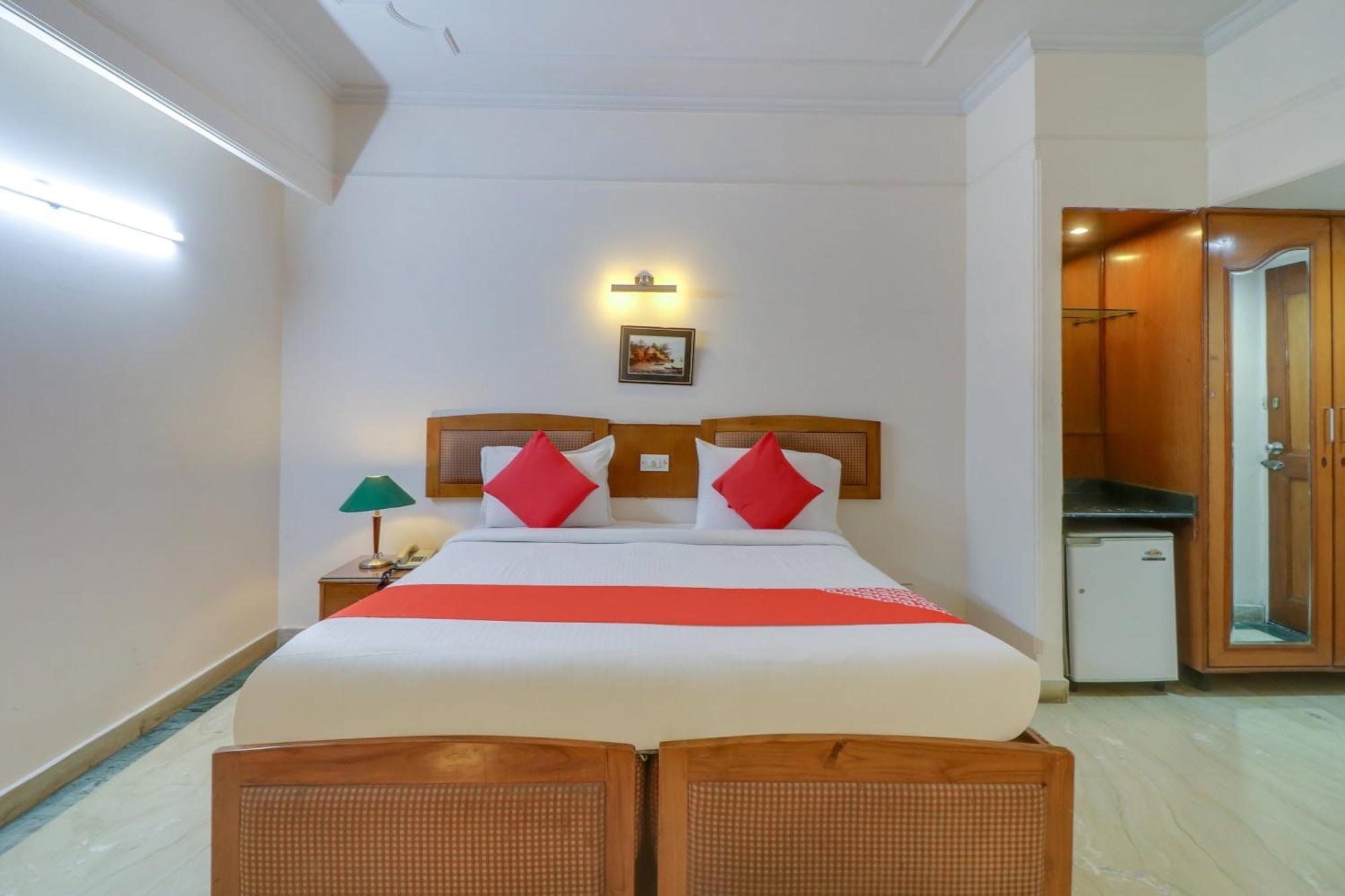 Hotel Super Collection O Queen Residency