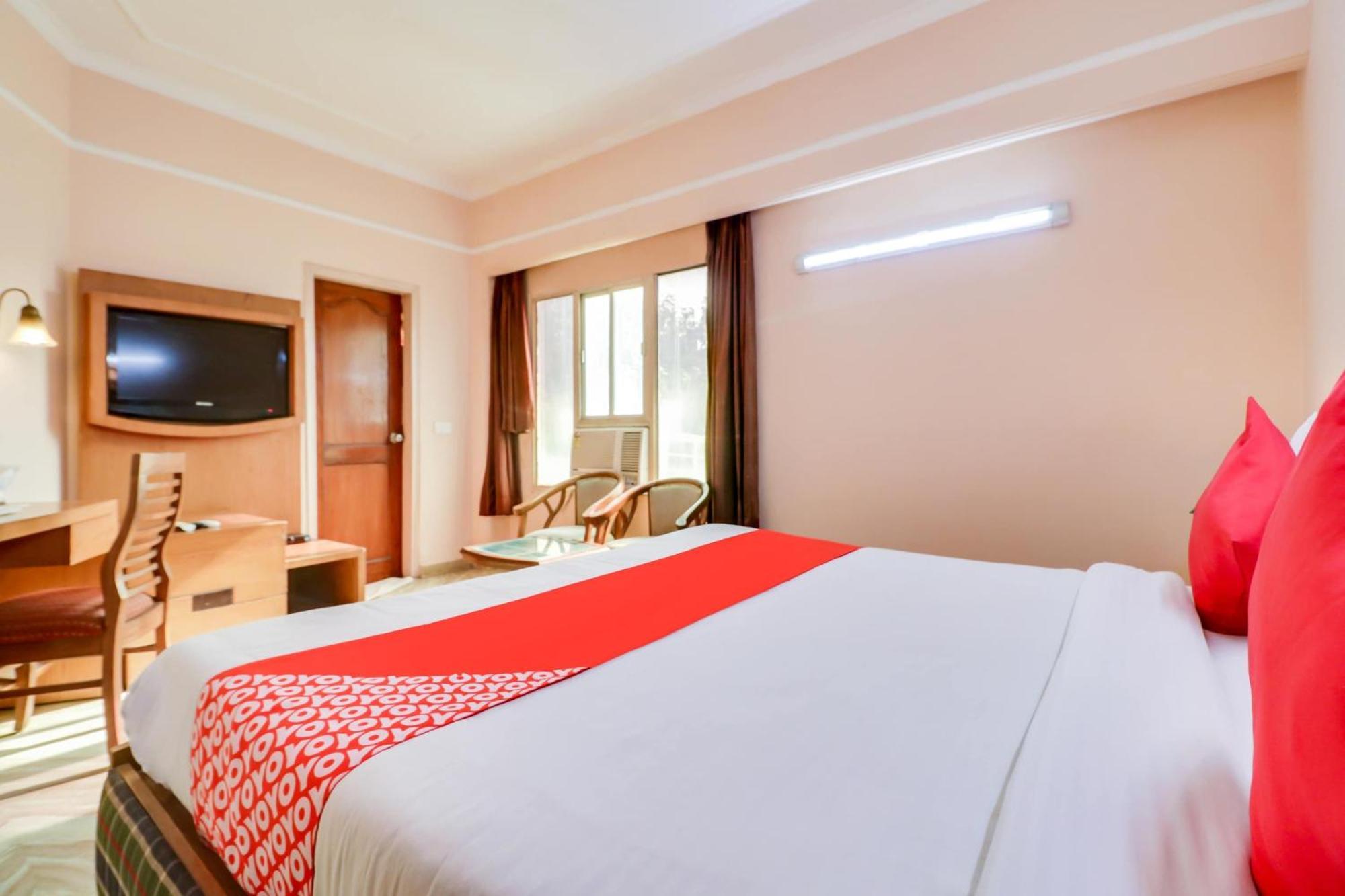 Super Collection O Queen Residency 3* Gurgaon