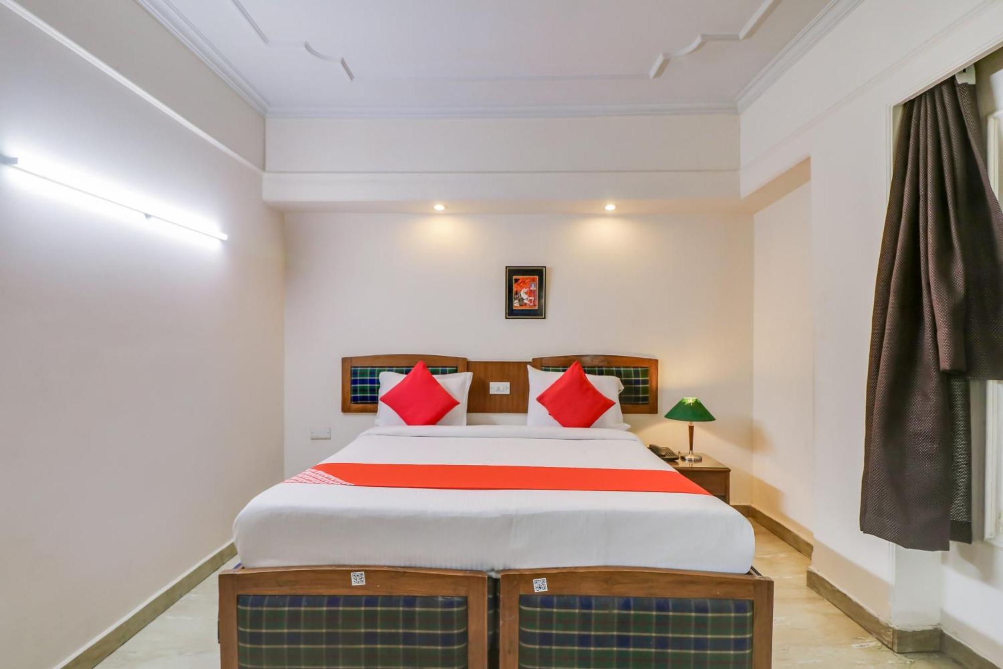 Hotel Super Collection O Queen Residency 3*
