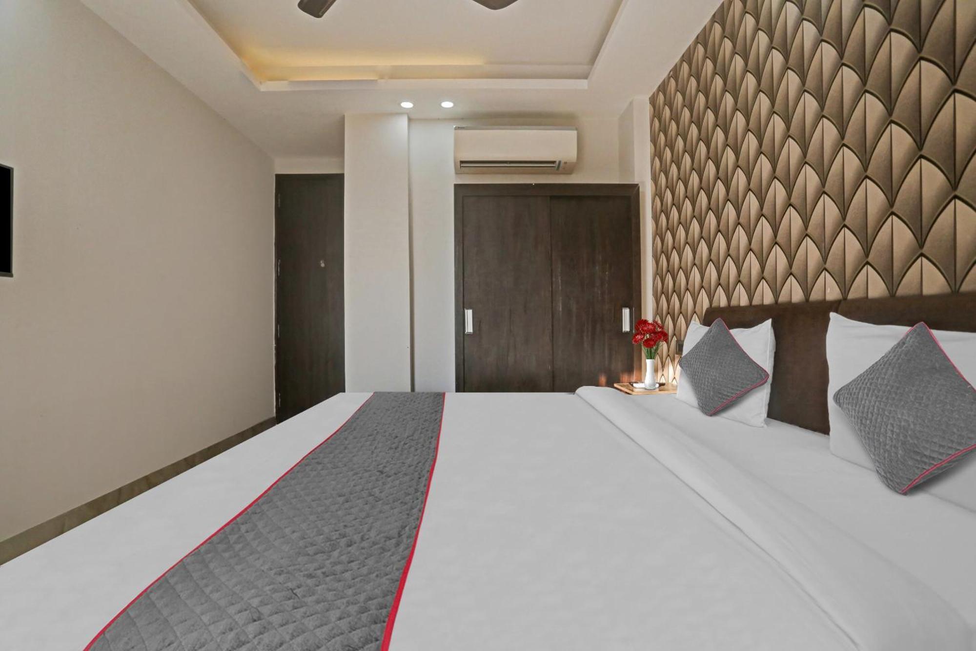 Hotel Collection O The Telone Gurgaon