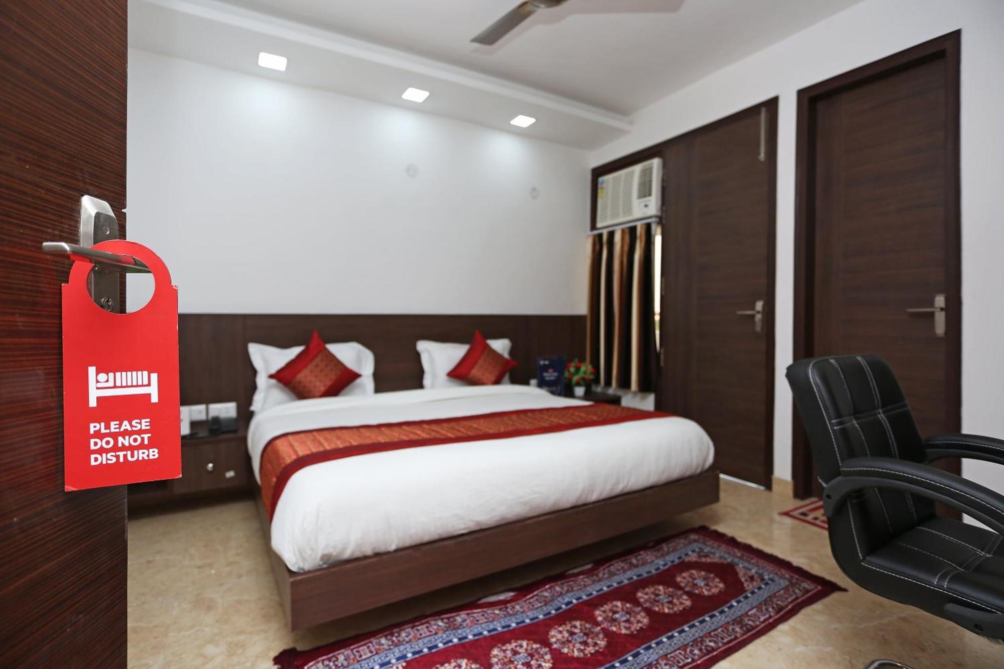 Hotel O Residency Near Appu Ghar 4*