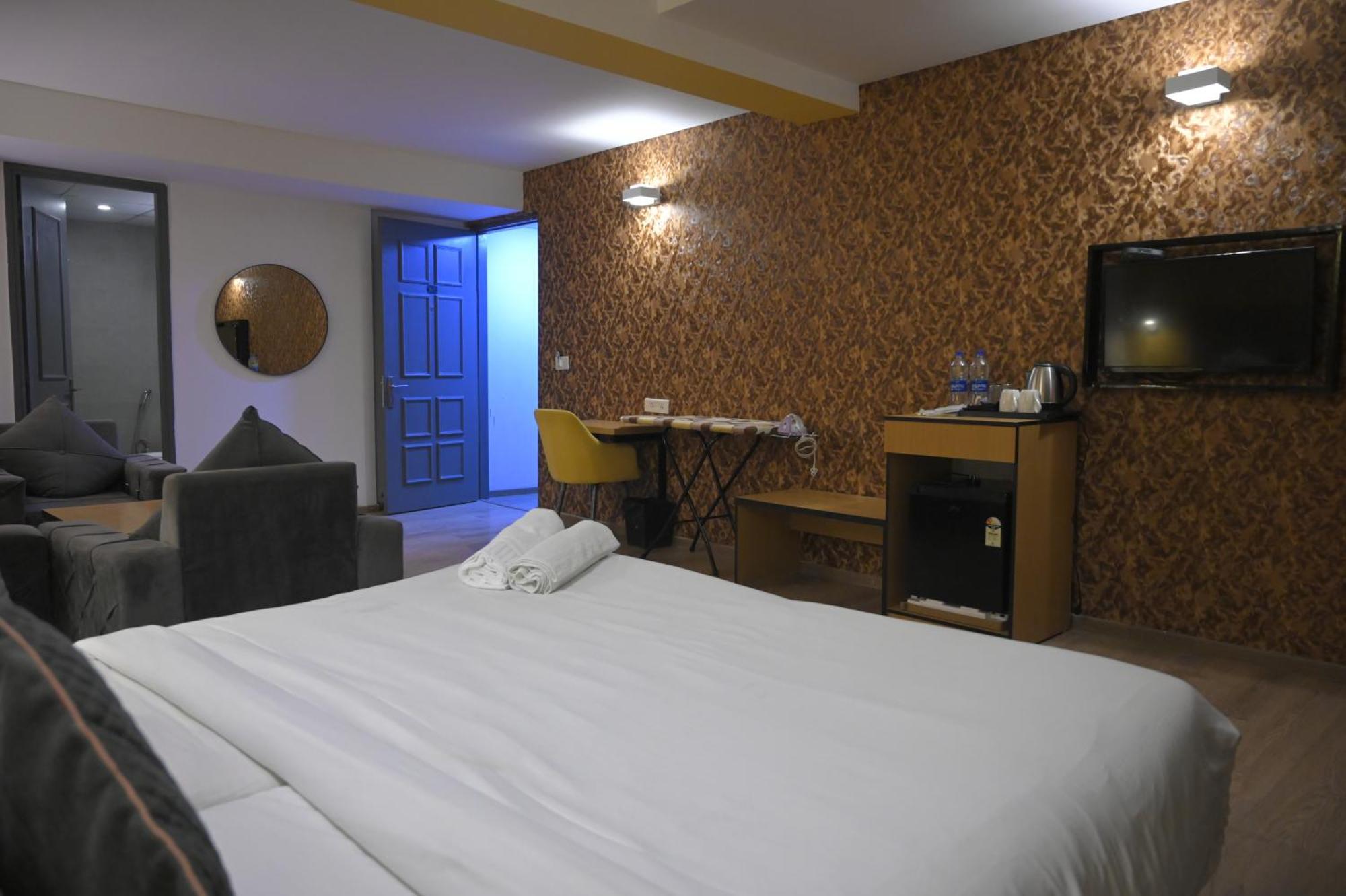 Hotel My One Gurgaon