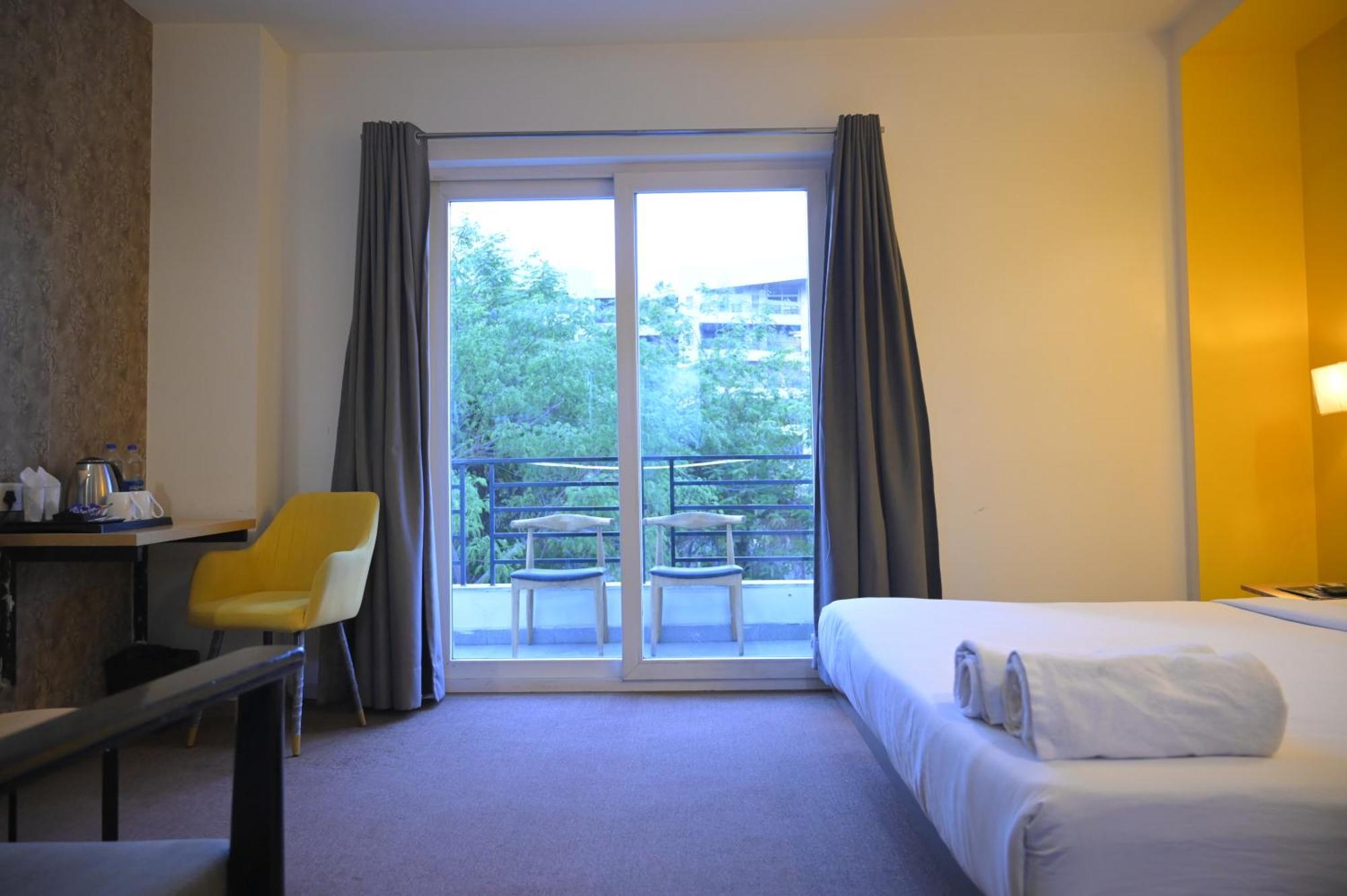 Hotel My One 3*