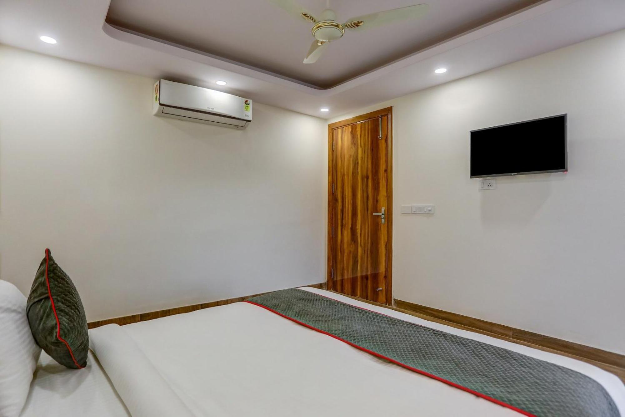 Collection O The Doors Near Appu Ghar Hotel Gurgaon