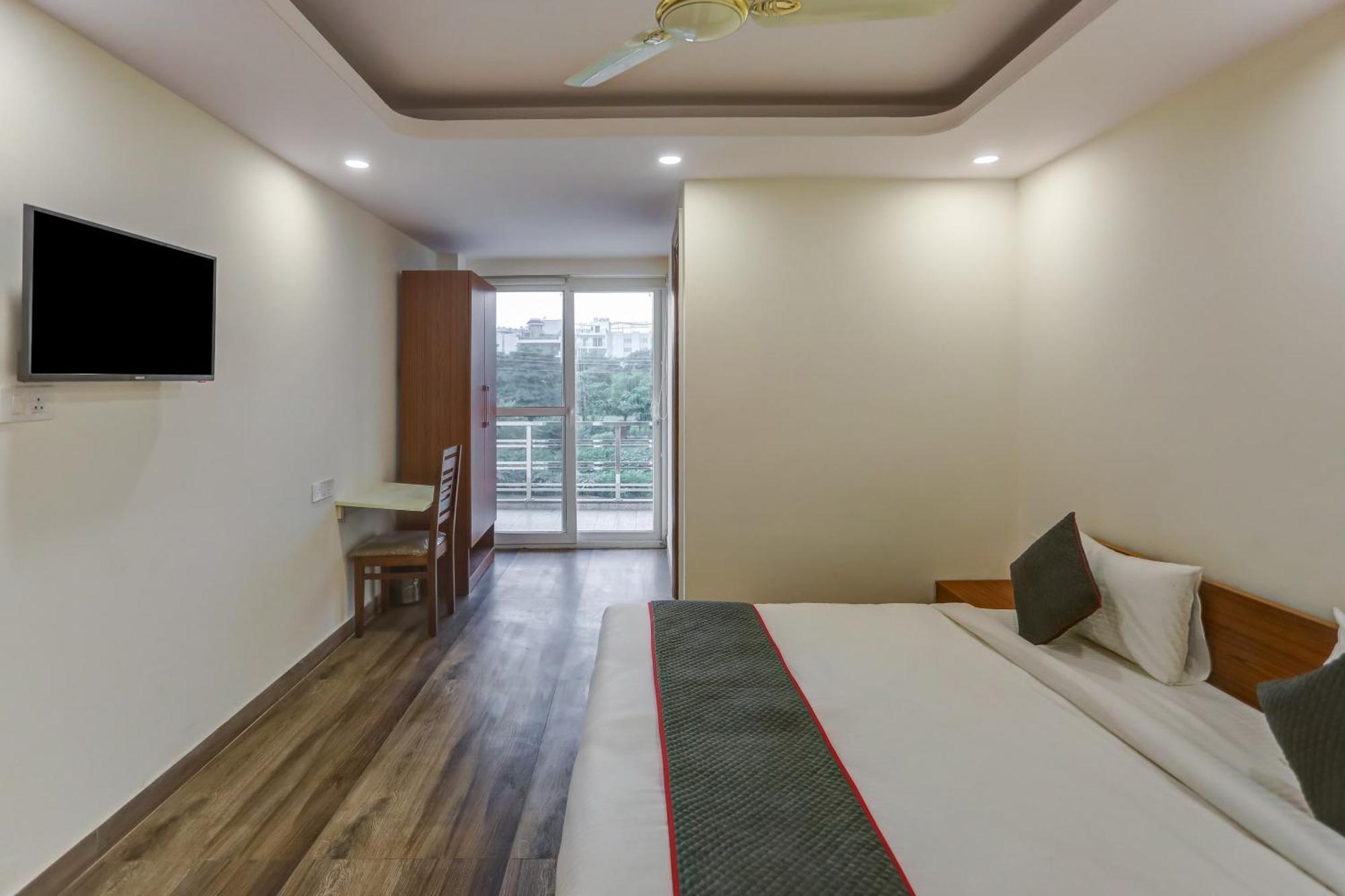 Collection O The Doors Near Appu Ghar Gurgaon