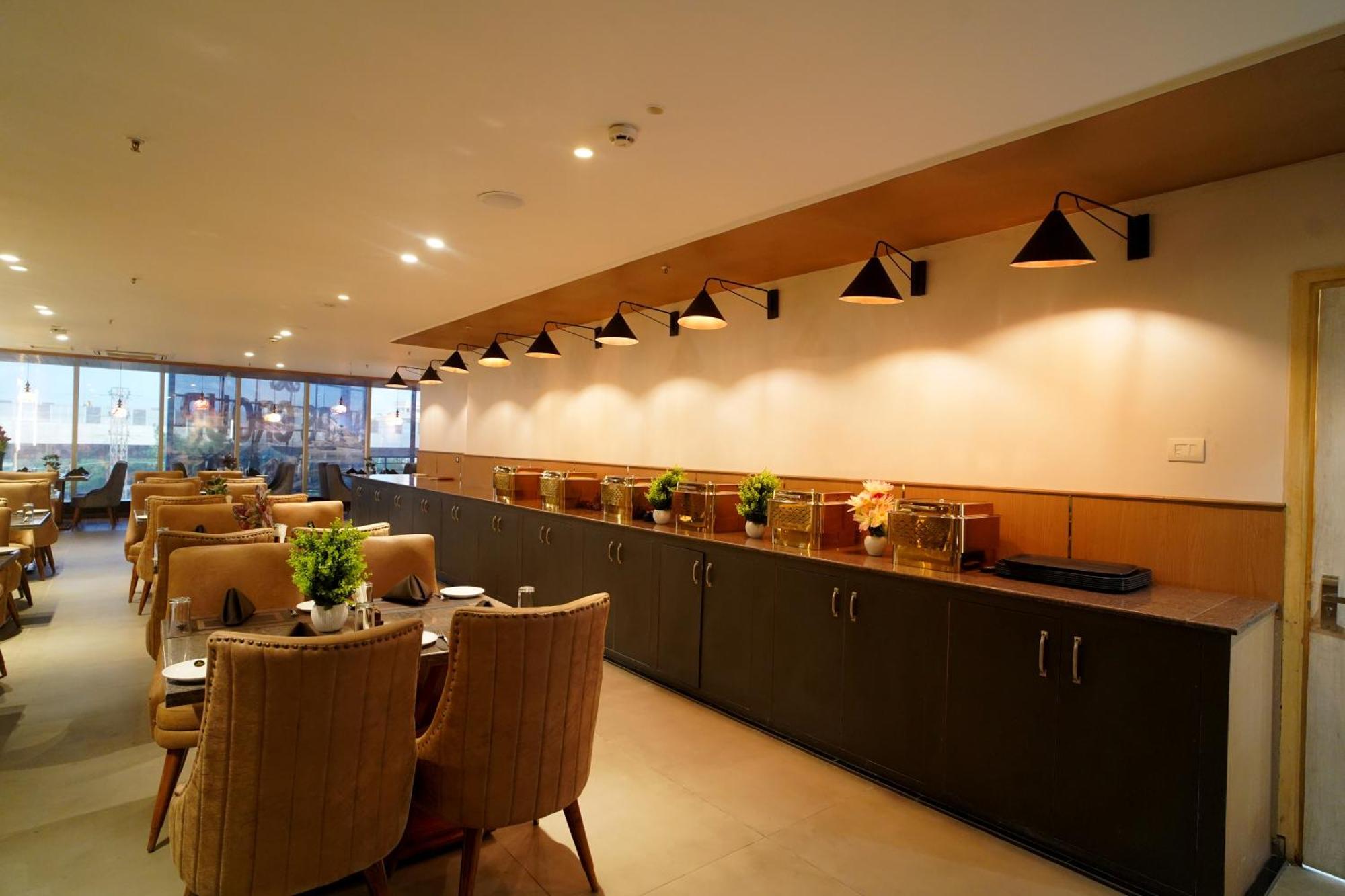 Sakura Gold Hotel 4*