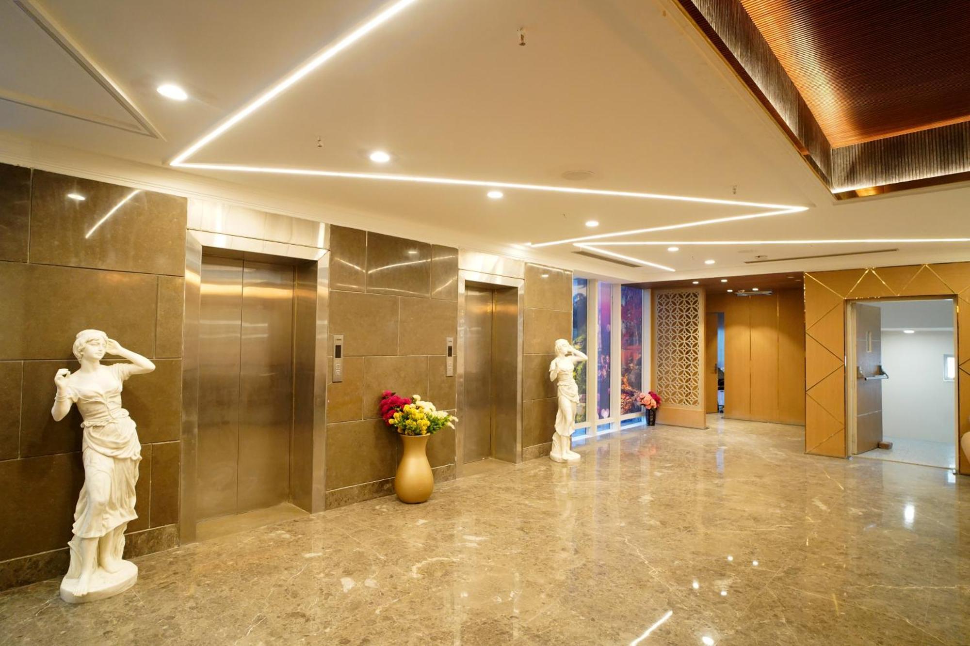 Sakura Gold Hotel 4*
