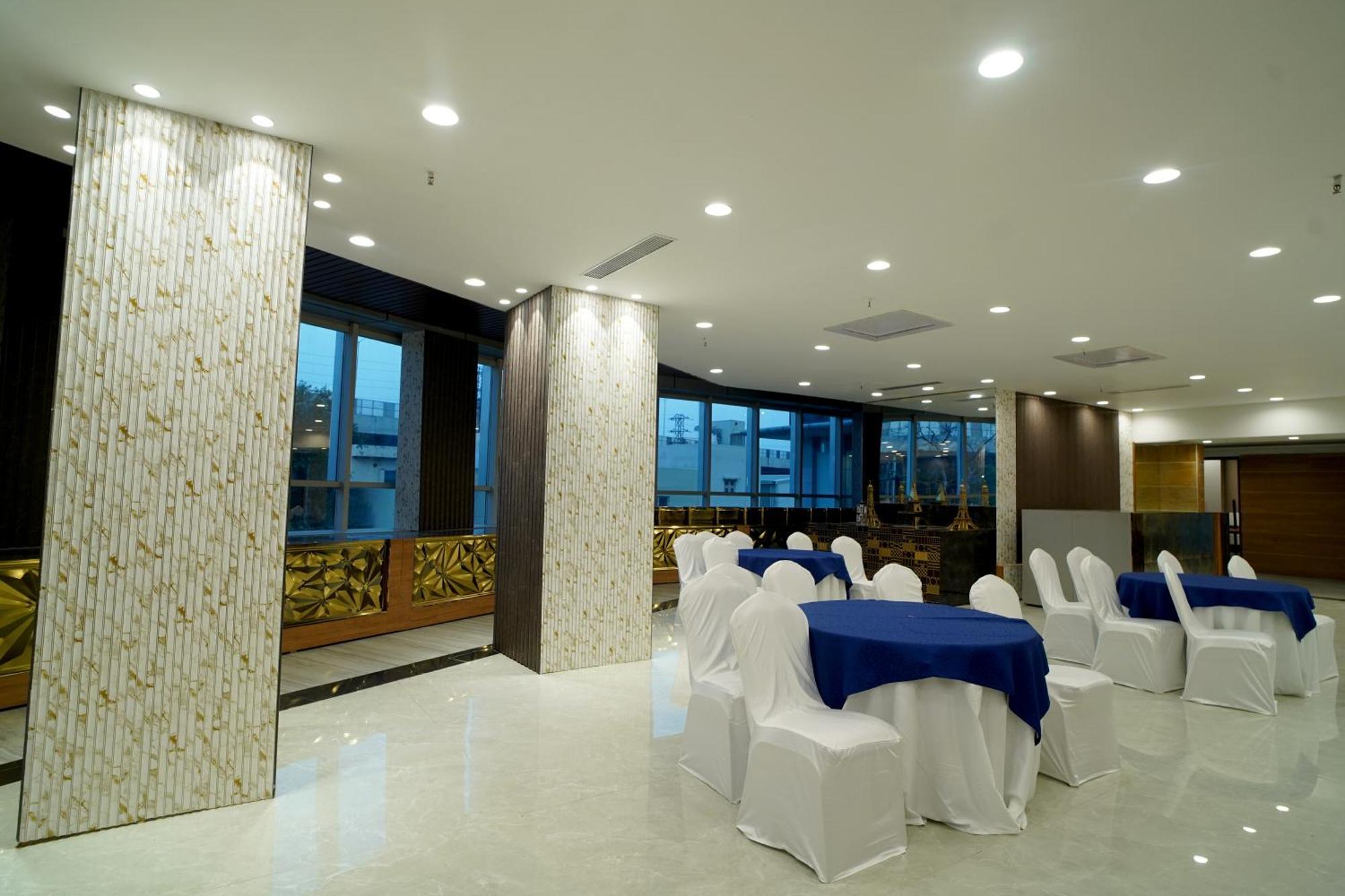 Sakura Gold Hotel Gurgaon
