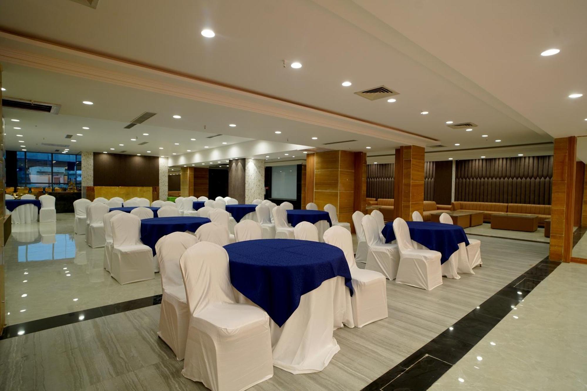 Sakura Gold Hotel 4*