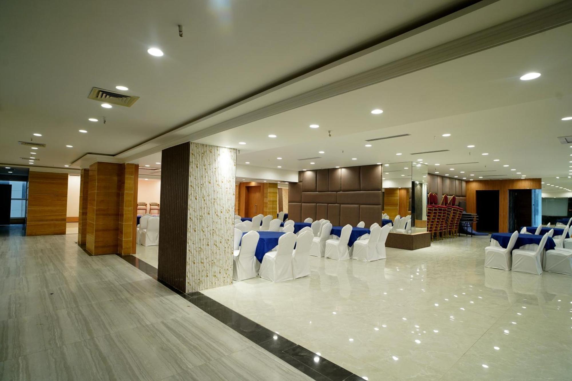 Sakura Gold Hotel Gurgaon