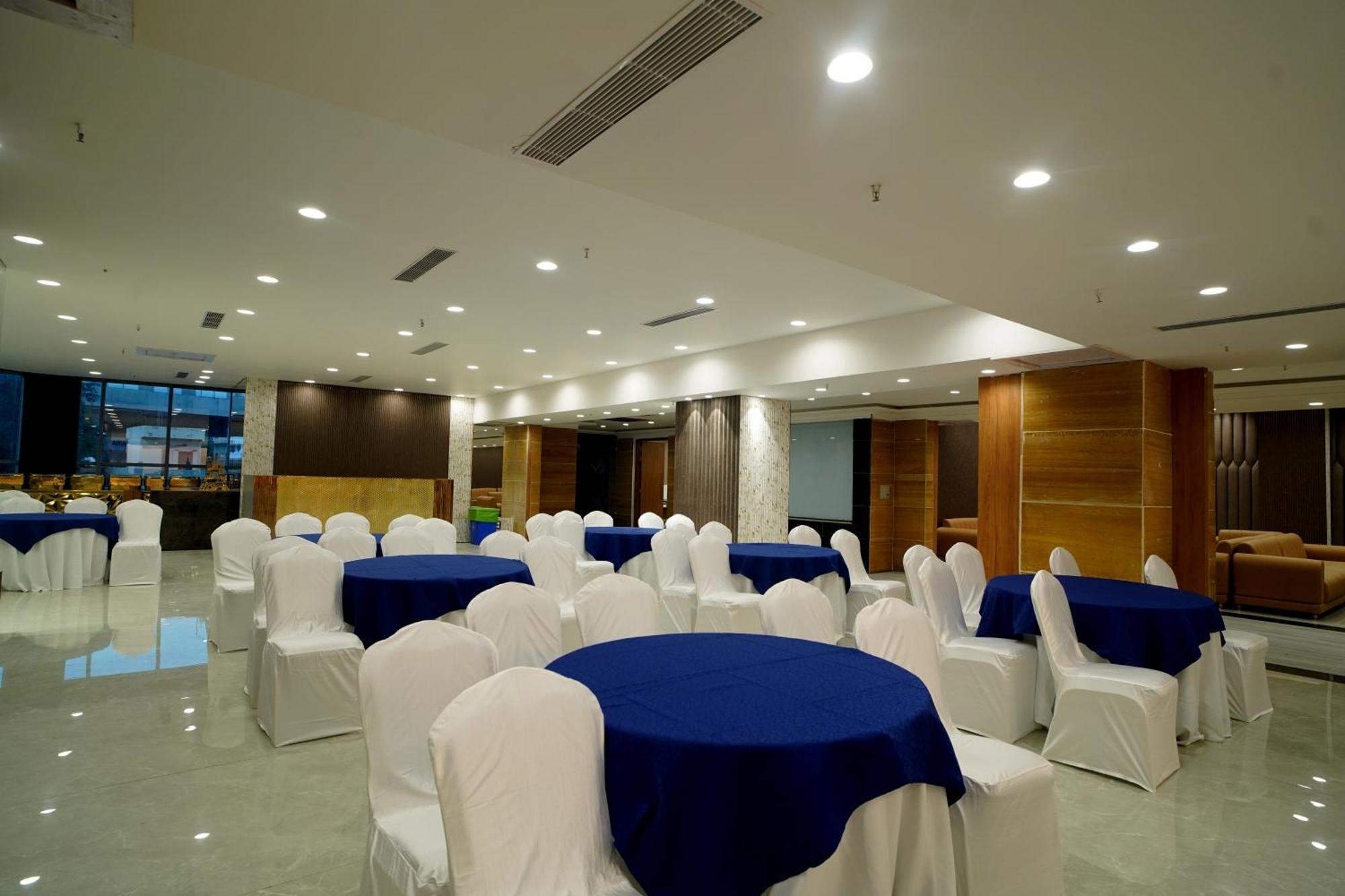 Sakura Gold Hotel 4*