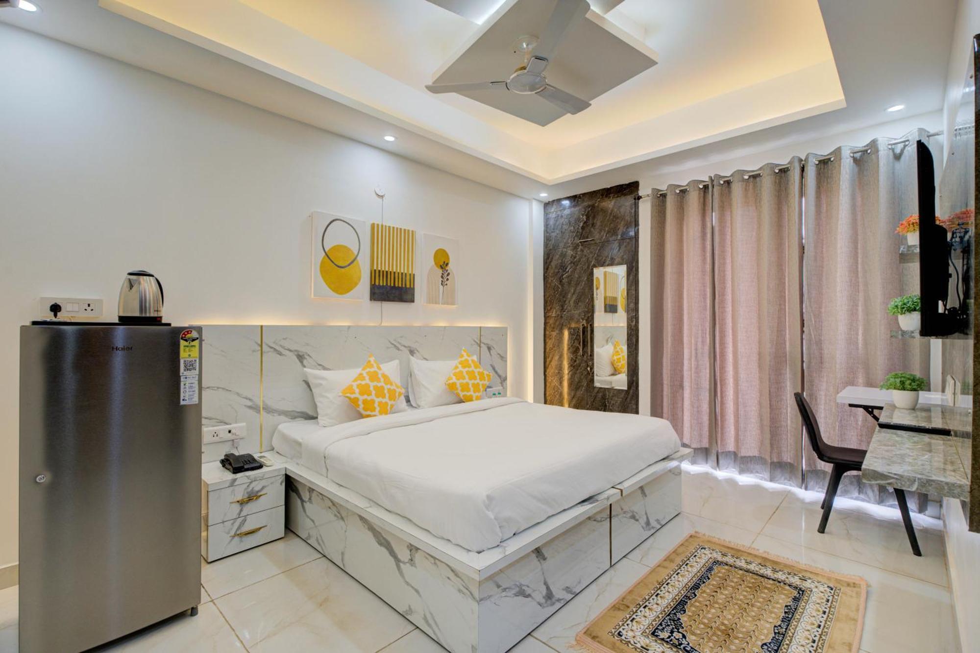 Hotel The Empire Studioz Hotel Golf Course Road Studio With Kitchen & Balcony One Horizon Center Paras Hospital Cyber City