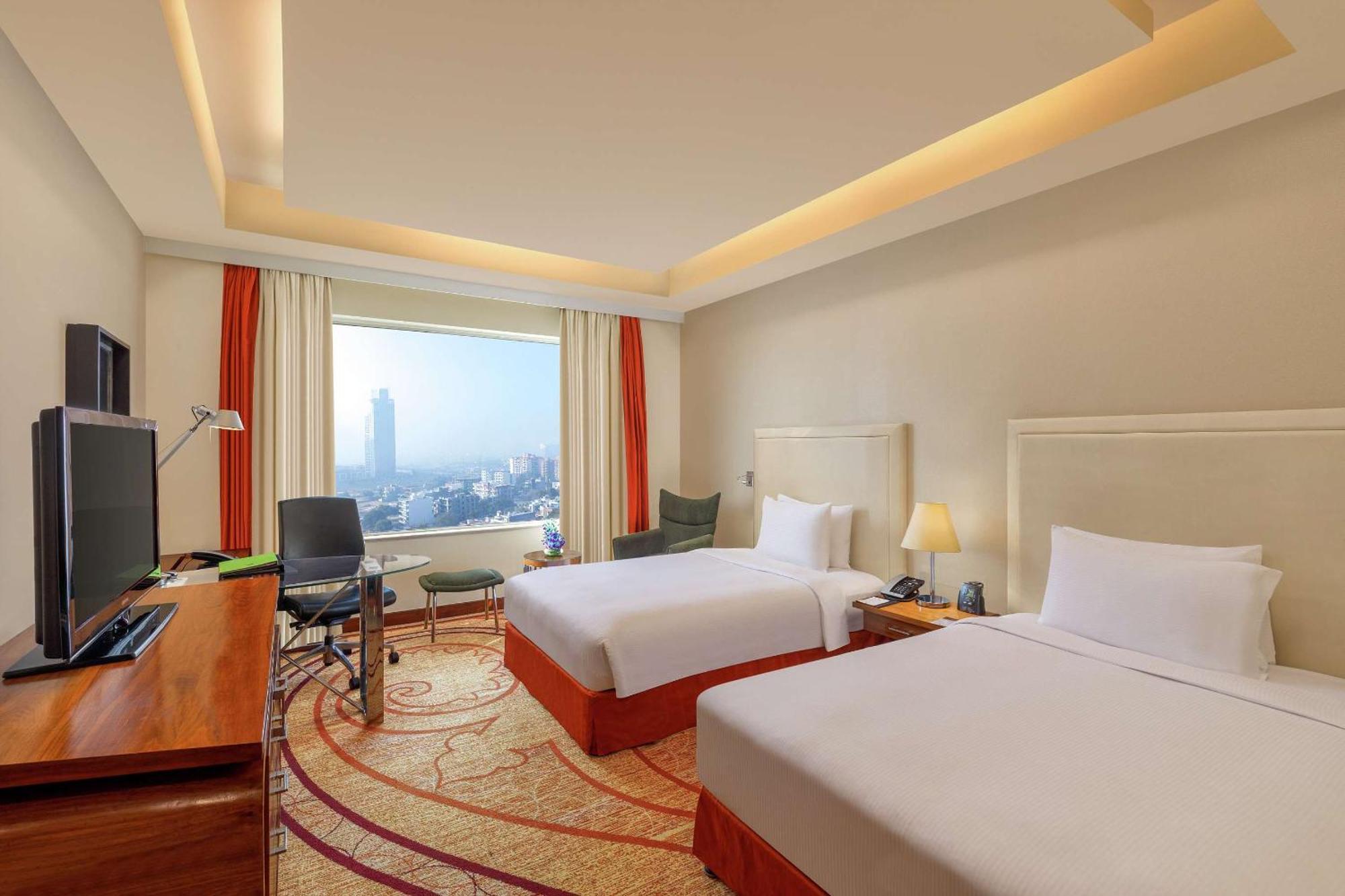 Hotel Doubletree By Hilton New Delhi Ncr 5*