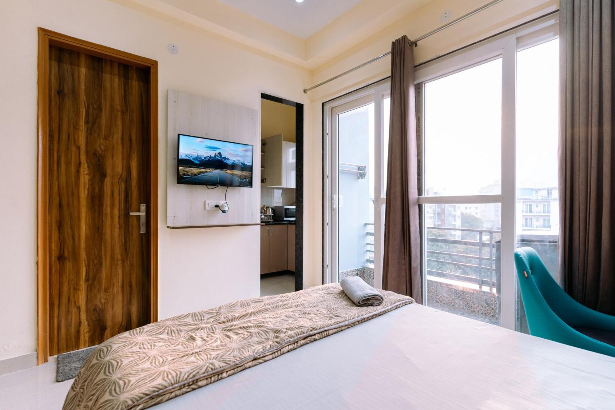 Zestliving Sector 42 *