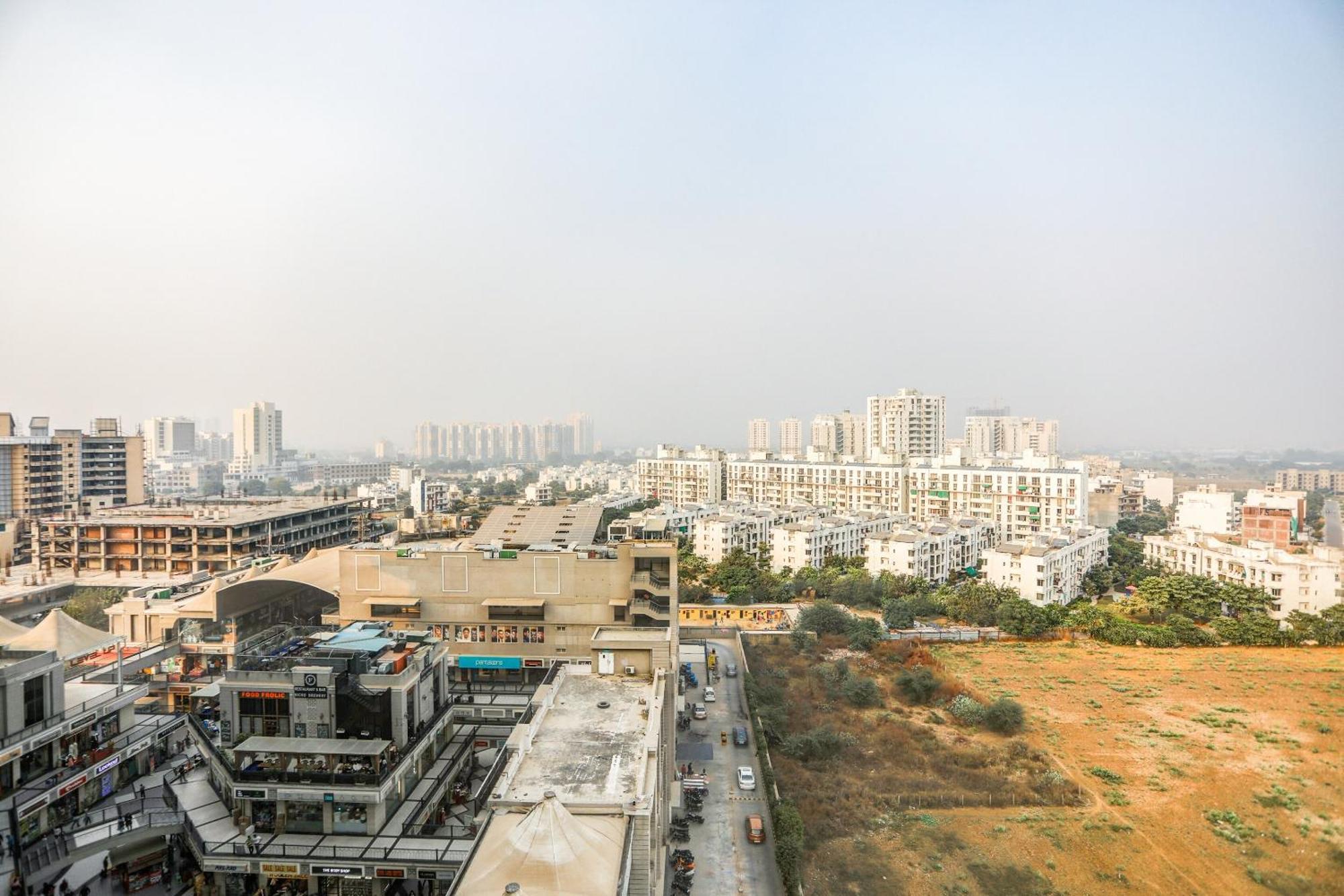 Collection O Limewood Gurgaon