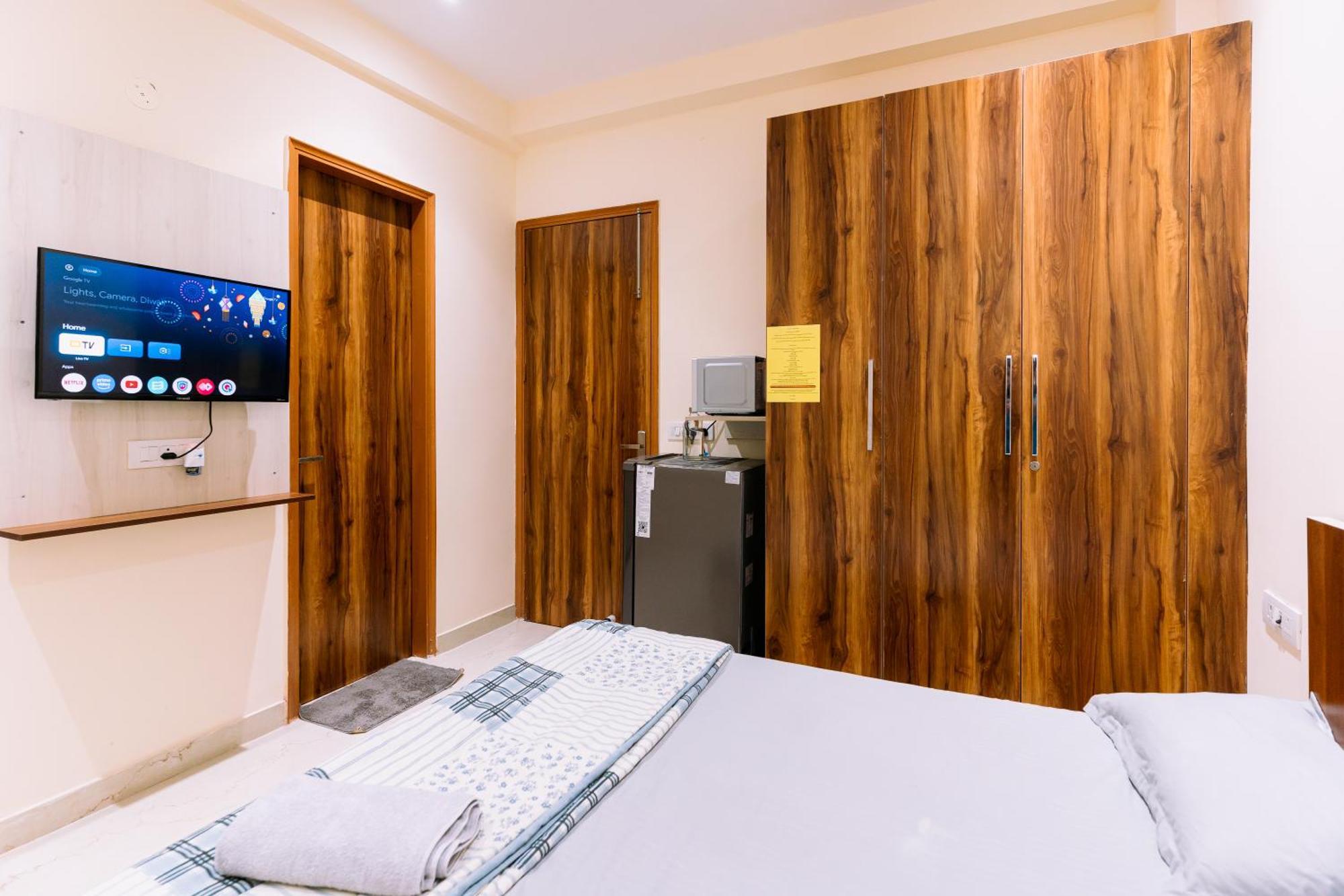 Zestliving Sector 42 * Gurgaon