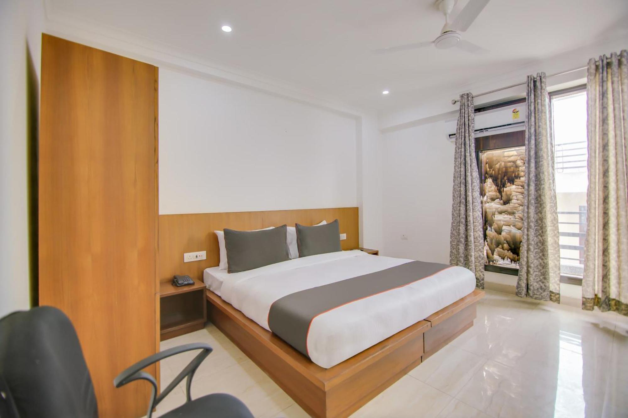 Hotel Collection O Near Appu Ghar Gurgaon