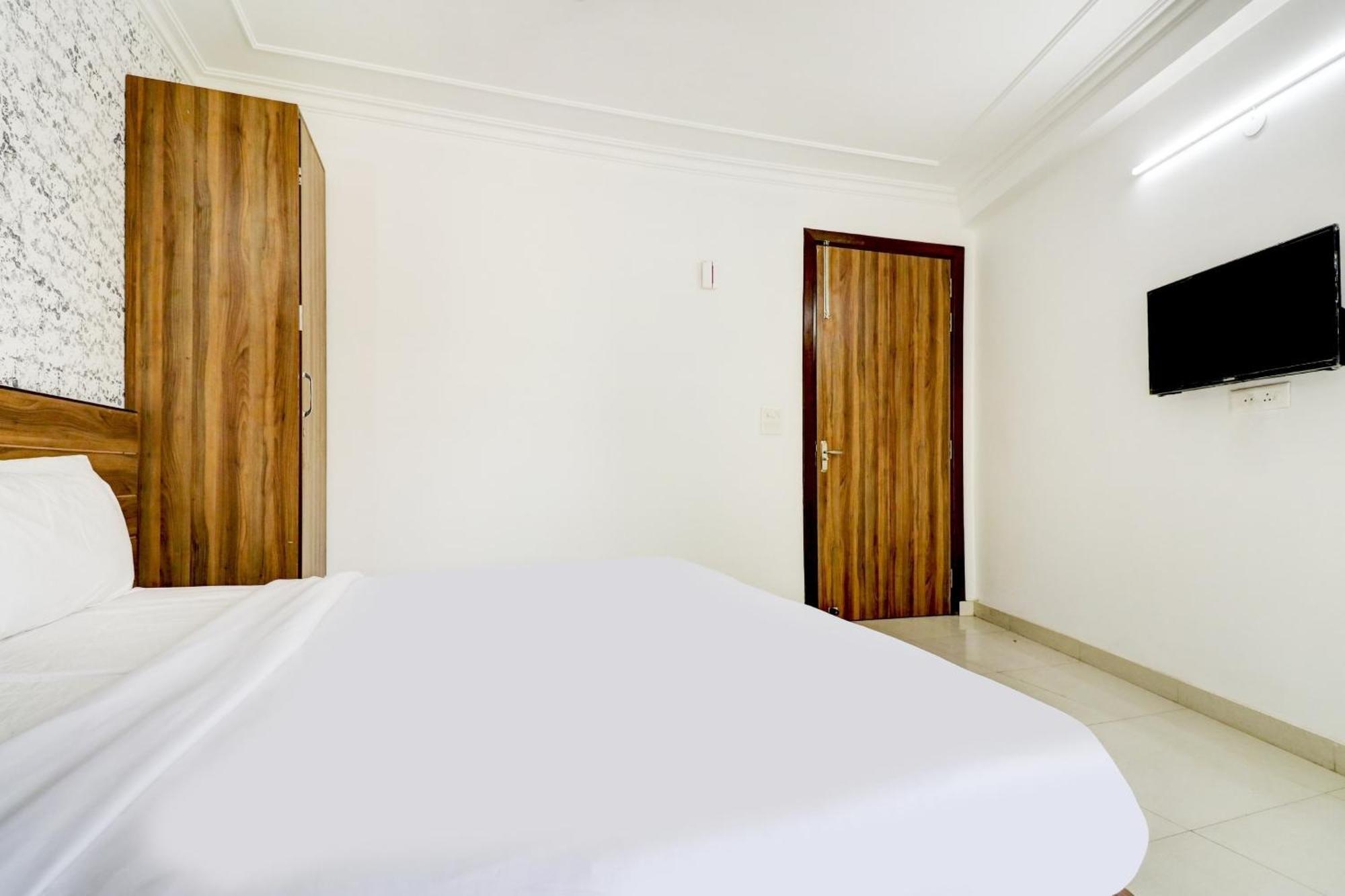 O Star Key Residency