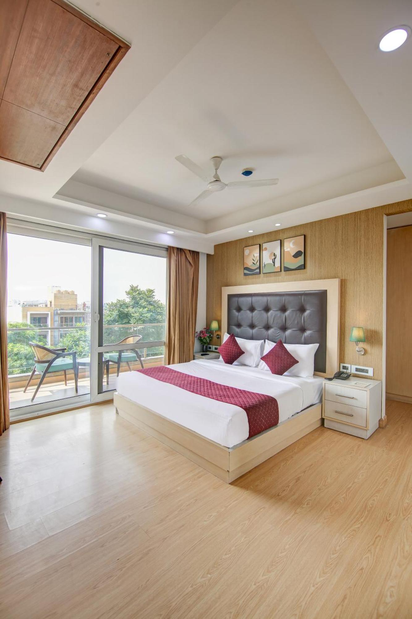 Limewood - Unitech Cyber Park 3* Gurgaon