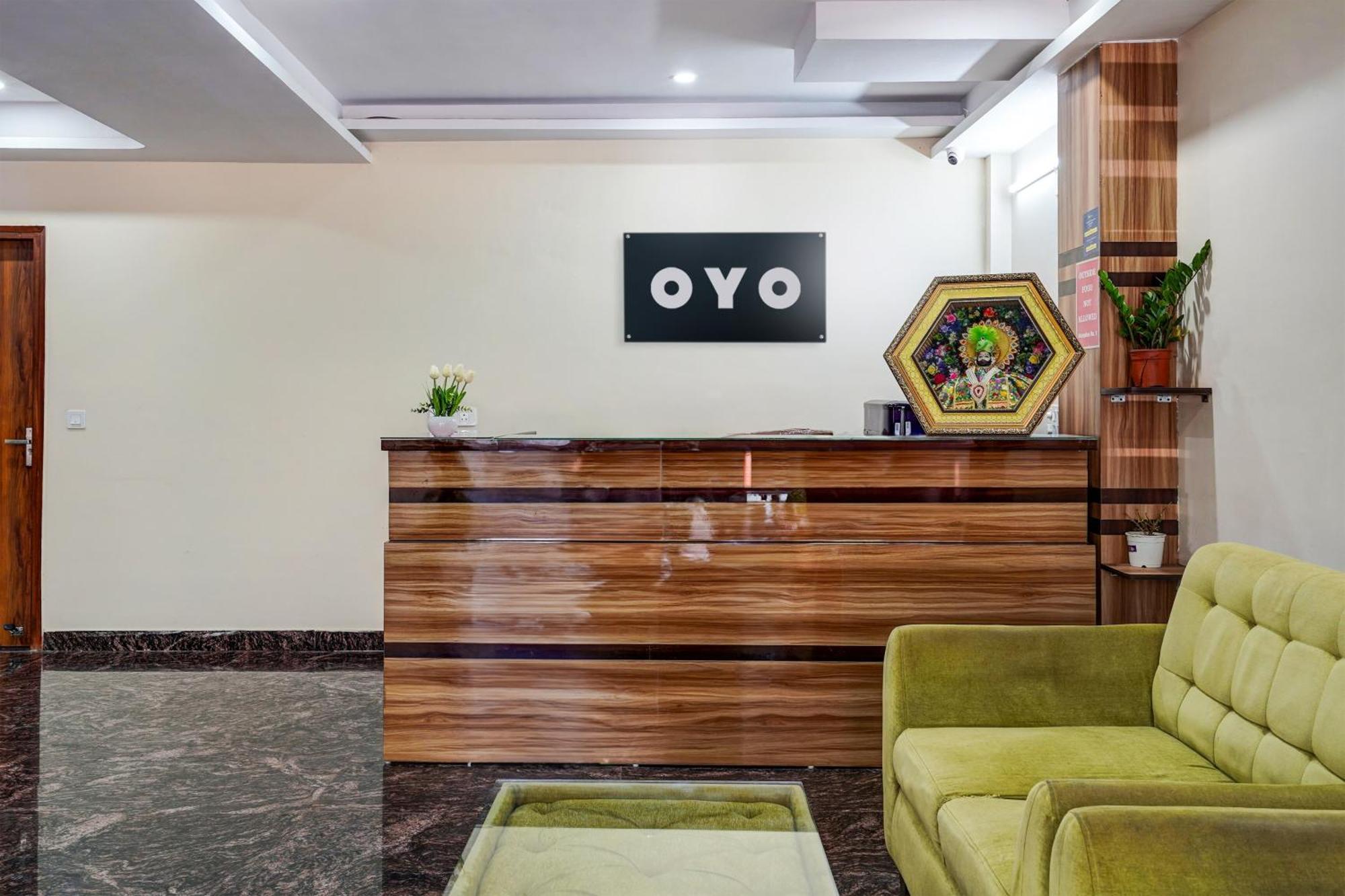 Hotel O Star Corporate Near Omaxe Celebration Mall 3*