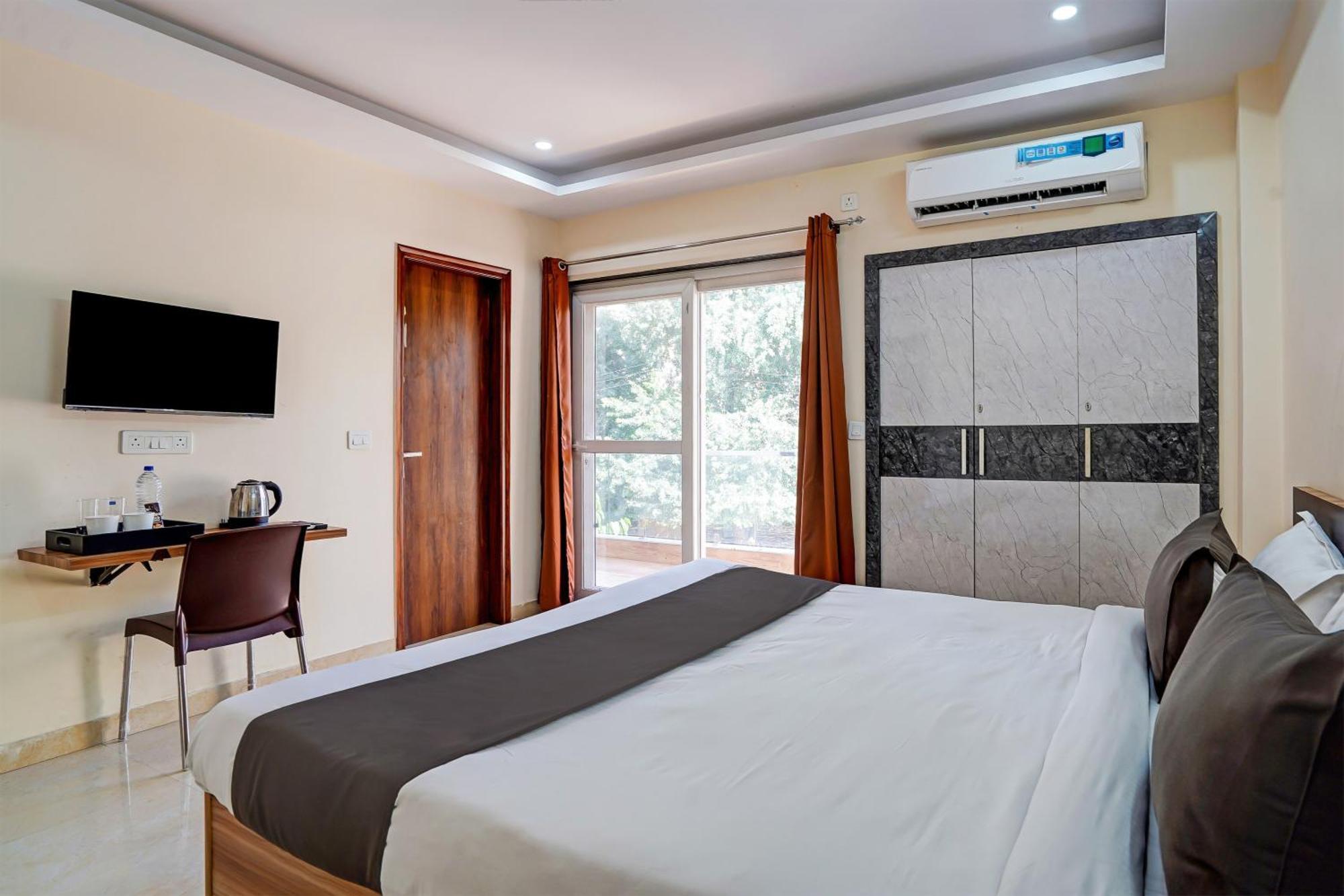 Hotel O Star Corporate Near Omaxe Celebration Mall Gurgaon