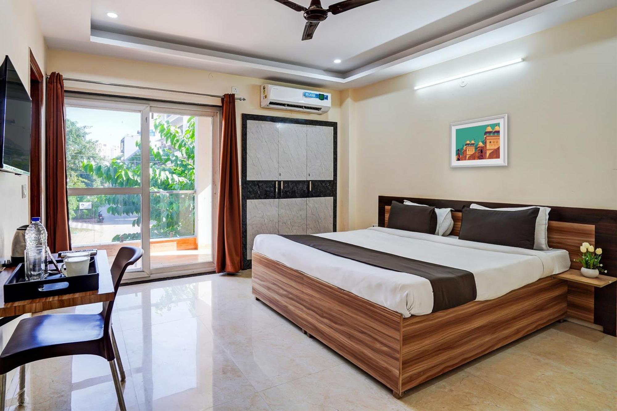 O Star Corporate Near Omaxe Celebration Mall Hotel 3*