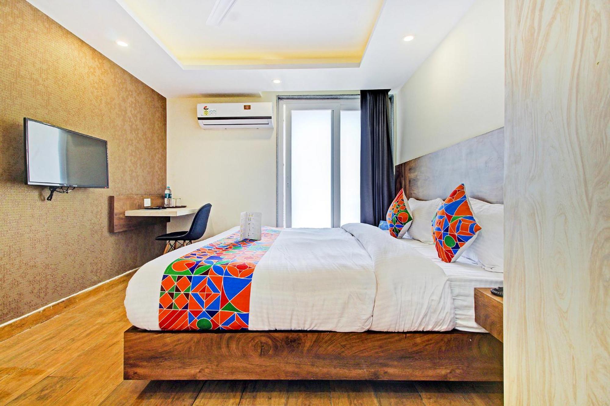 Fabhotel Soft Petals 3*