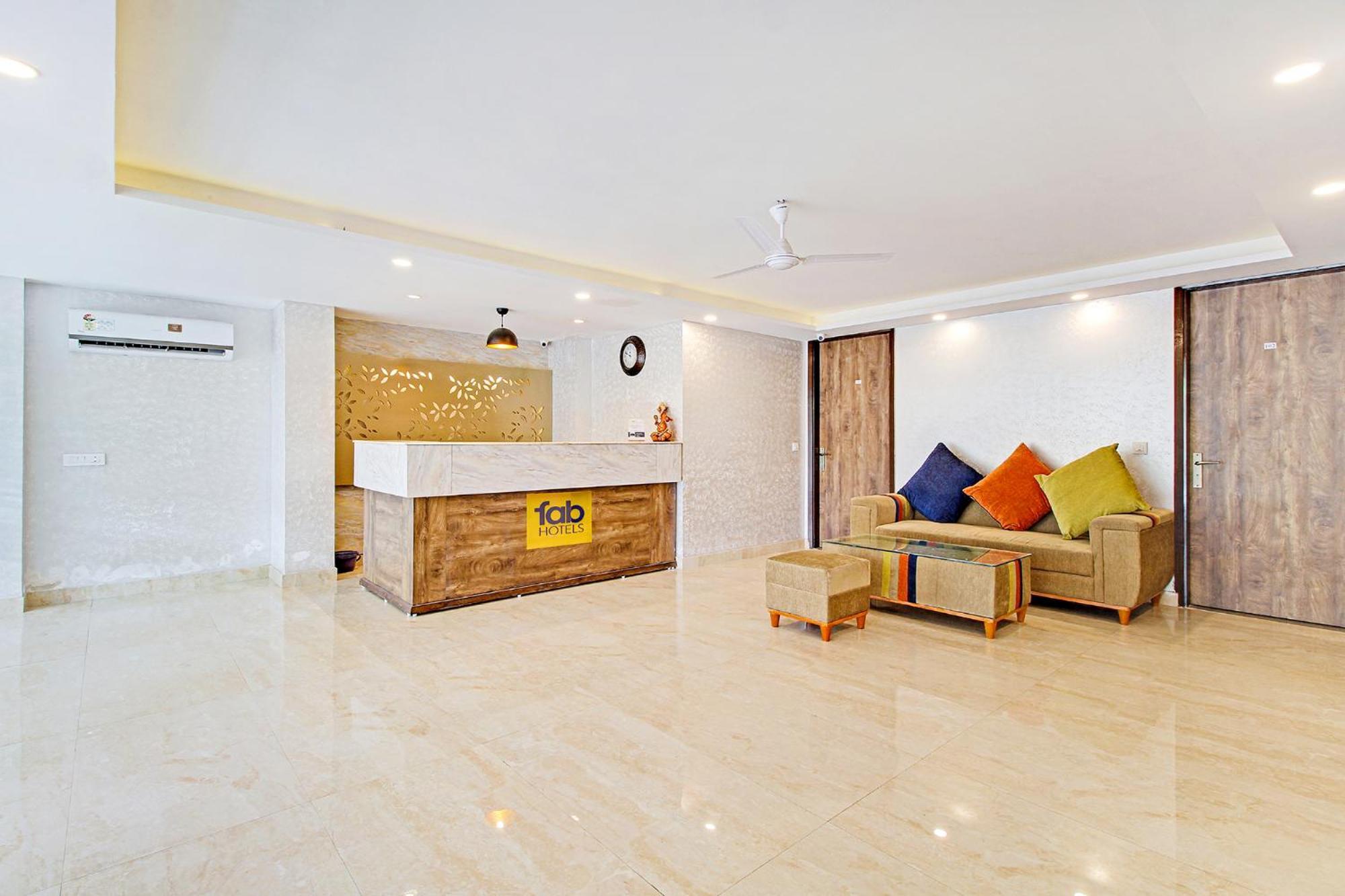 Fabhotel Soft Petals