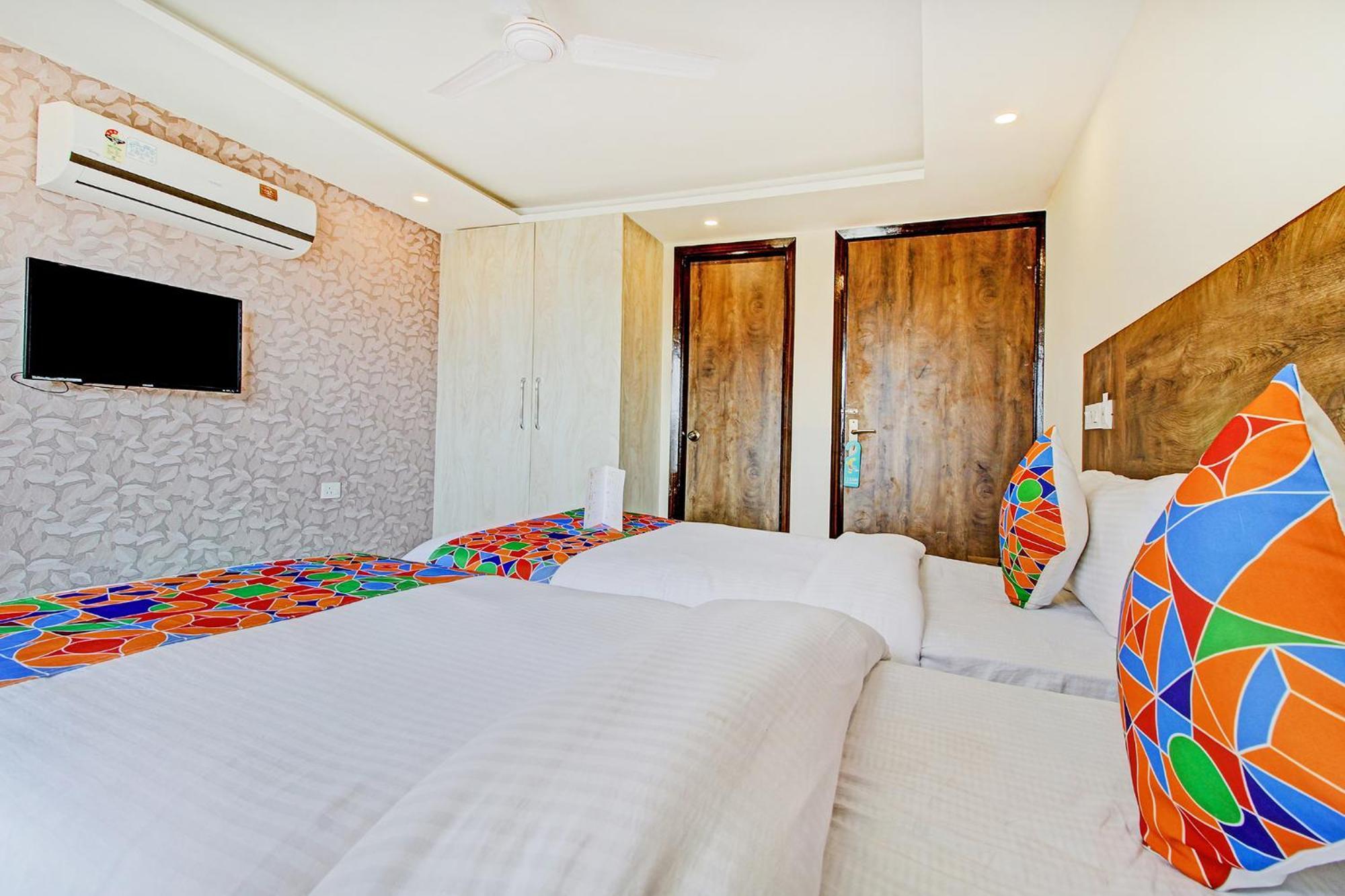 Hotel Fabhotel Soft Petals Gurgaon