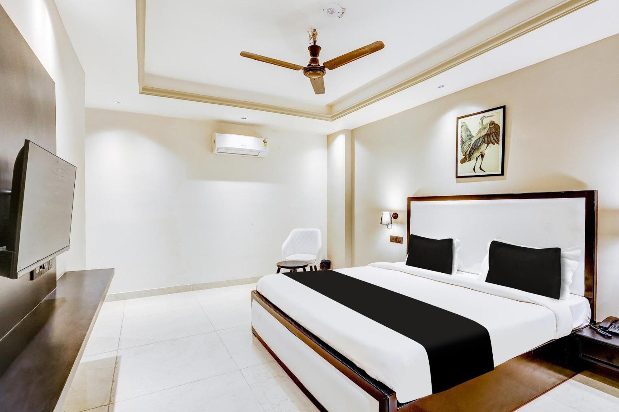 Hotel Super Townhouse Oak Udyog Vihar