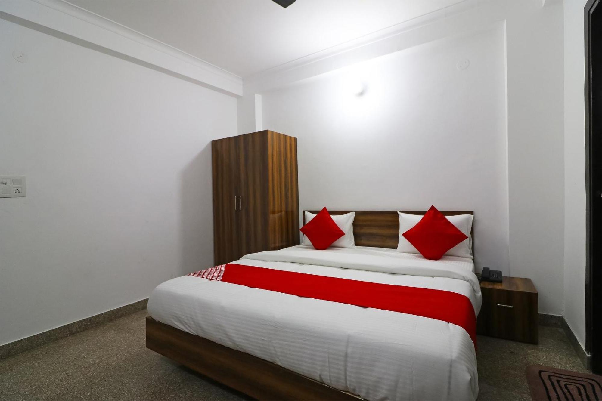 Collection O Diamond Hotel 3*