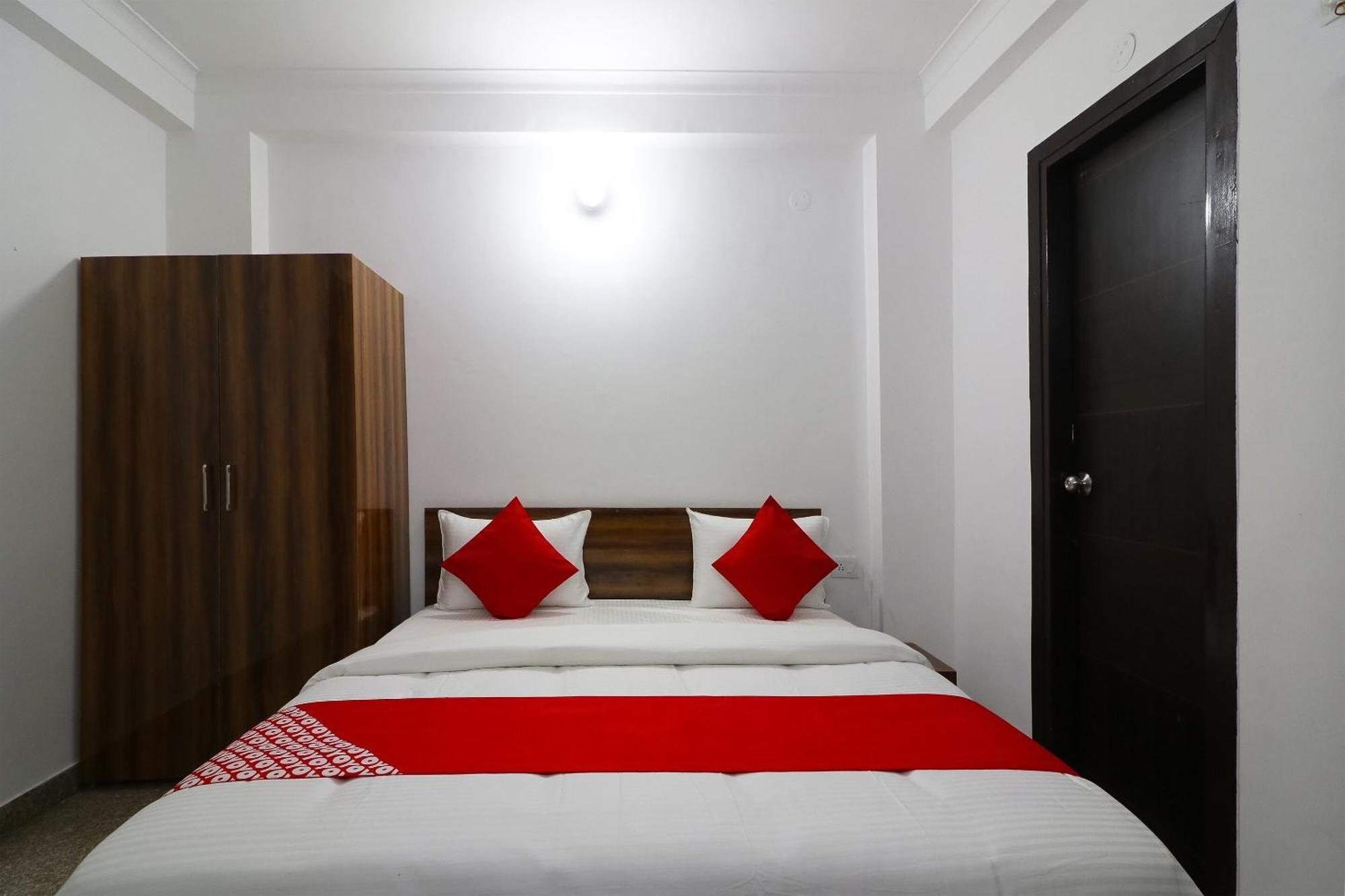 Hotel Collection O Diamond Gurgaon