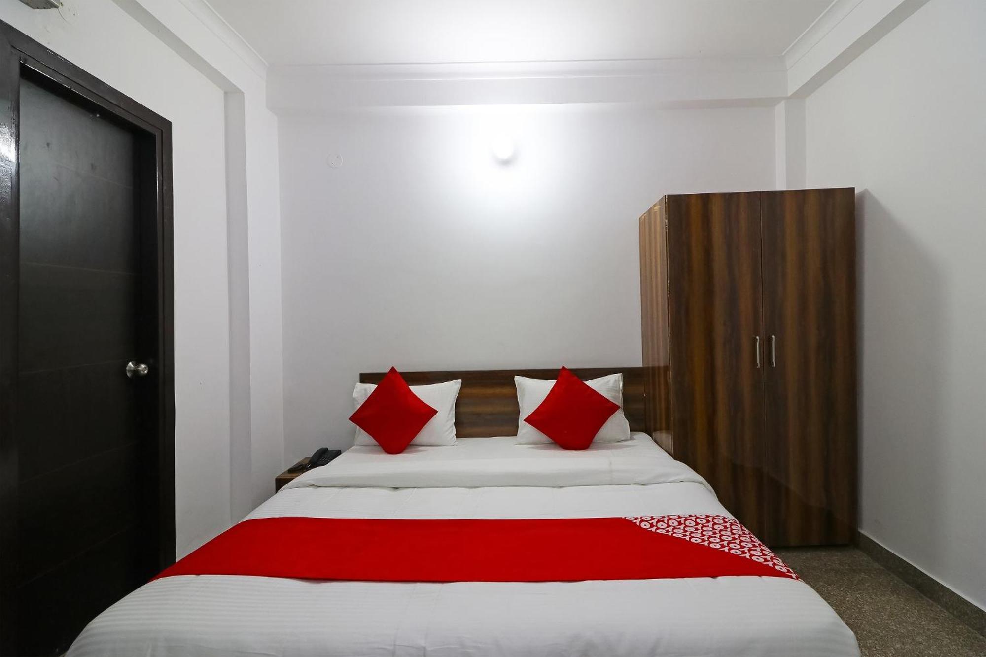 Hotel Collection O Diamond 3*