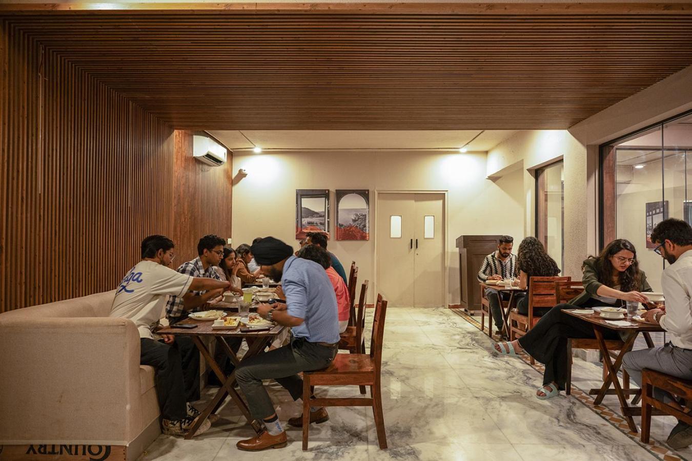 Firebrick Boutique Residences - Amethyst House 4* Gurgaon
