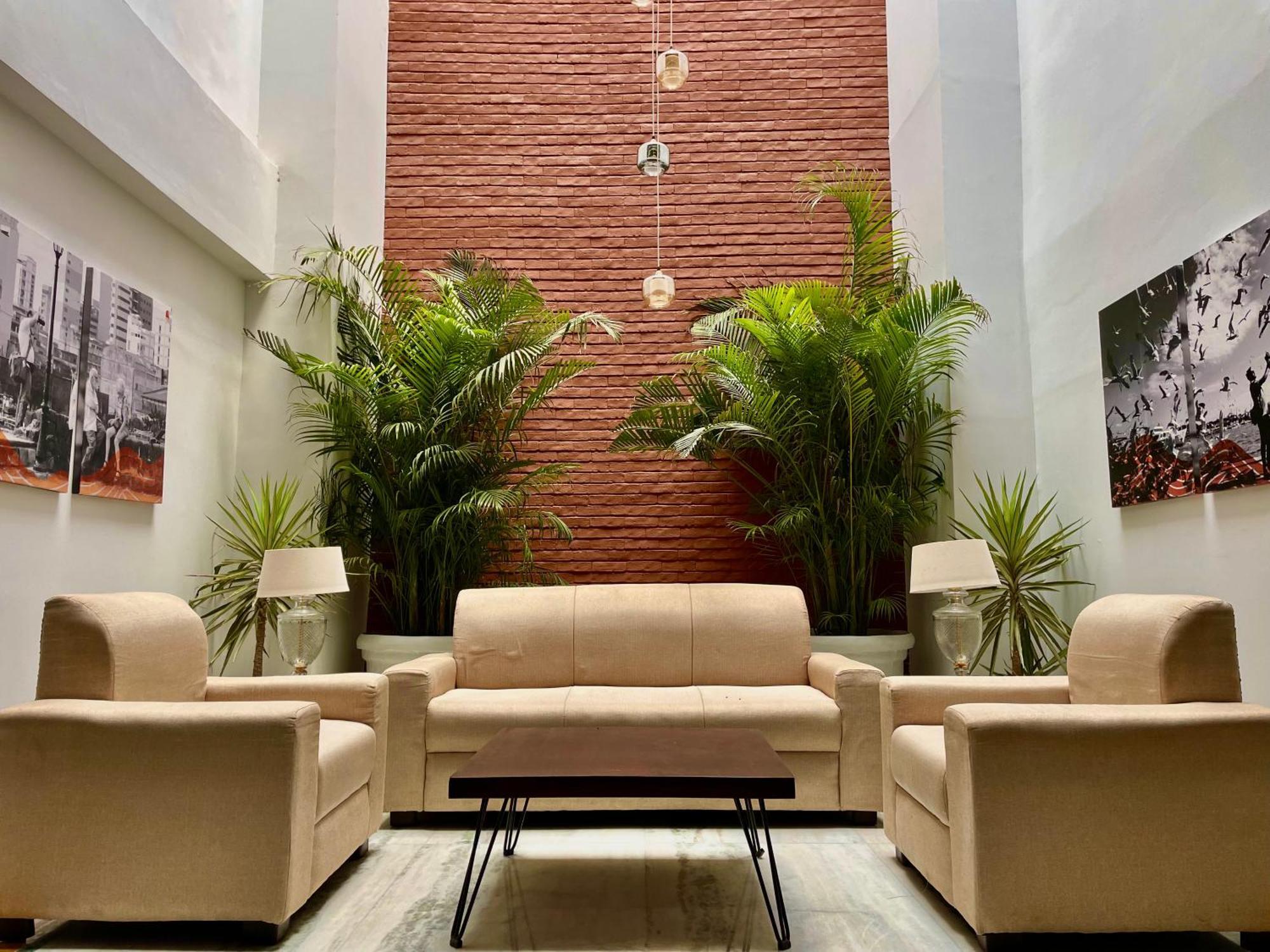 Firebrick Boutique Residences - Amethyst House Hotel