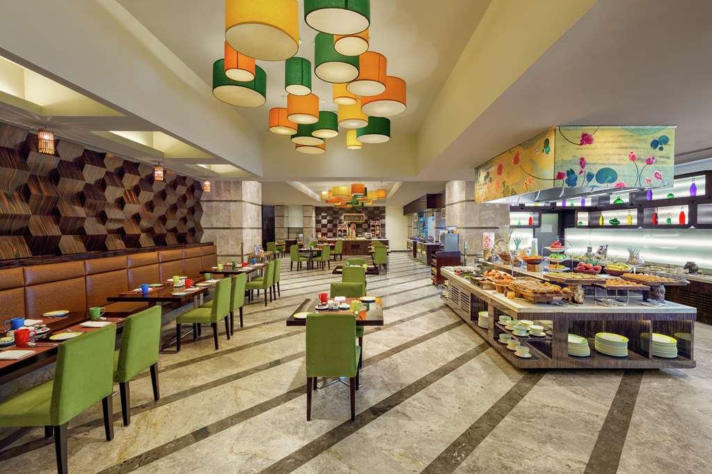 Hotel Doubletree By Hilton New Delhi Ncr 5*