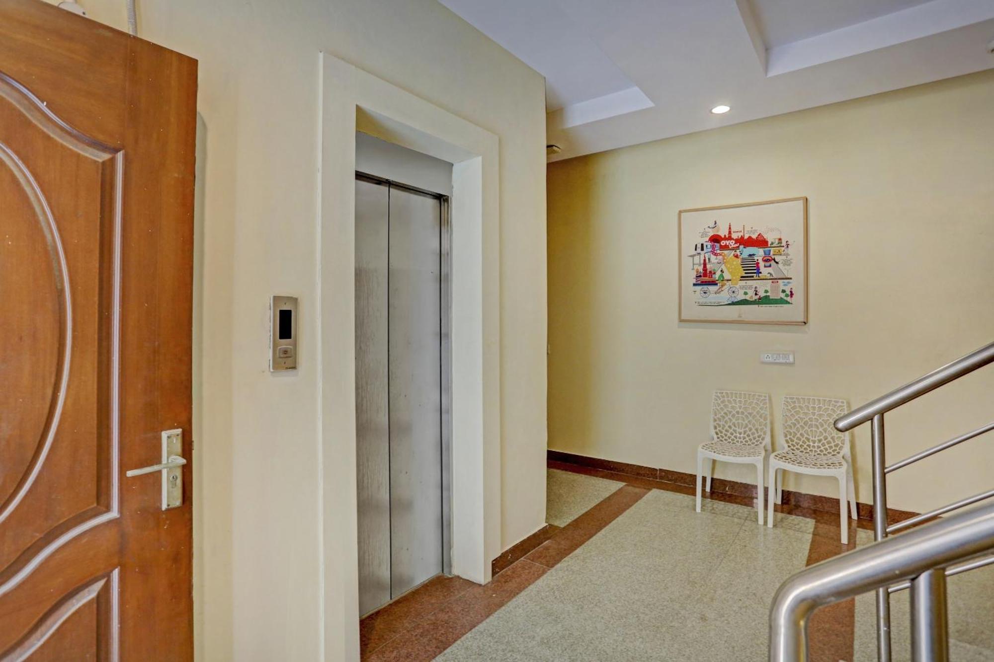 Collection O Ramjas Star Residency Near Appu Ghar