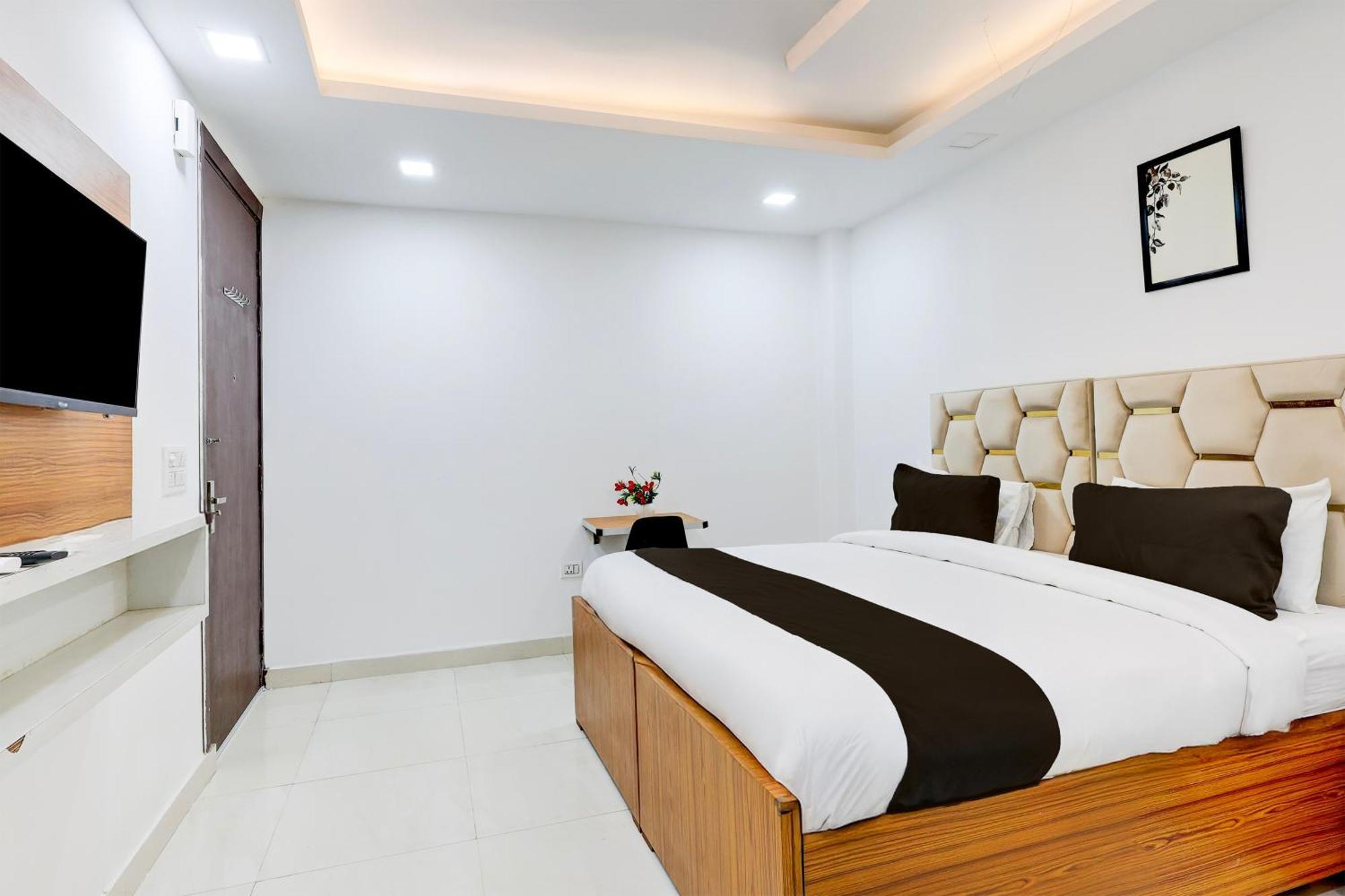Collection O Deep Residency Hotel Gurgaon