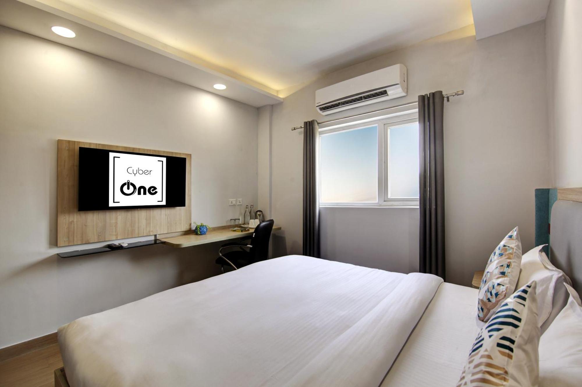 Flxho Cyber One - And Banquet Cyber City Hotel Gurgaon