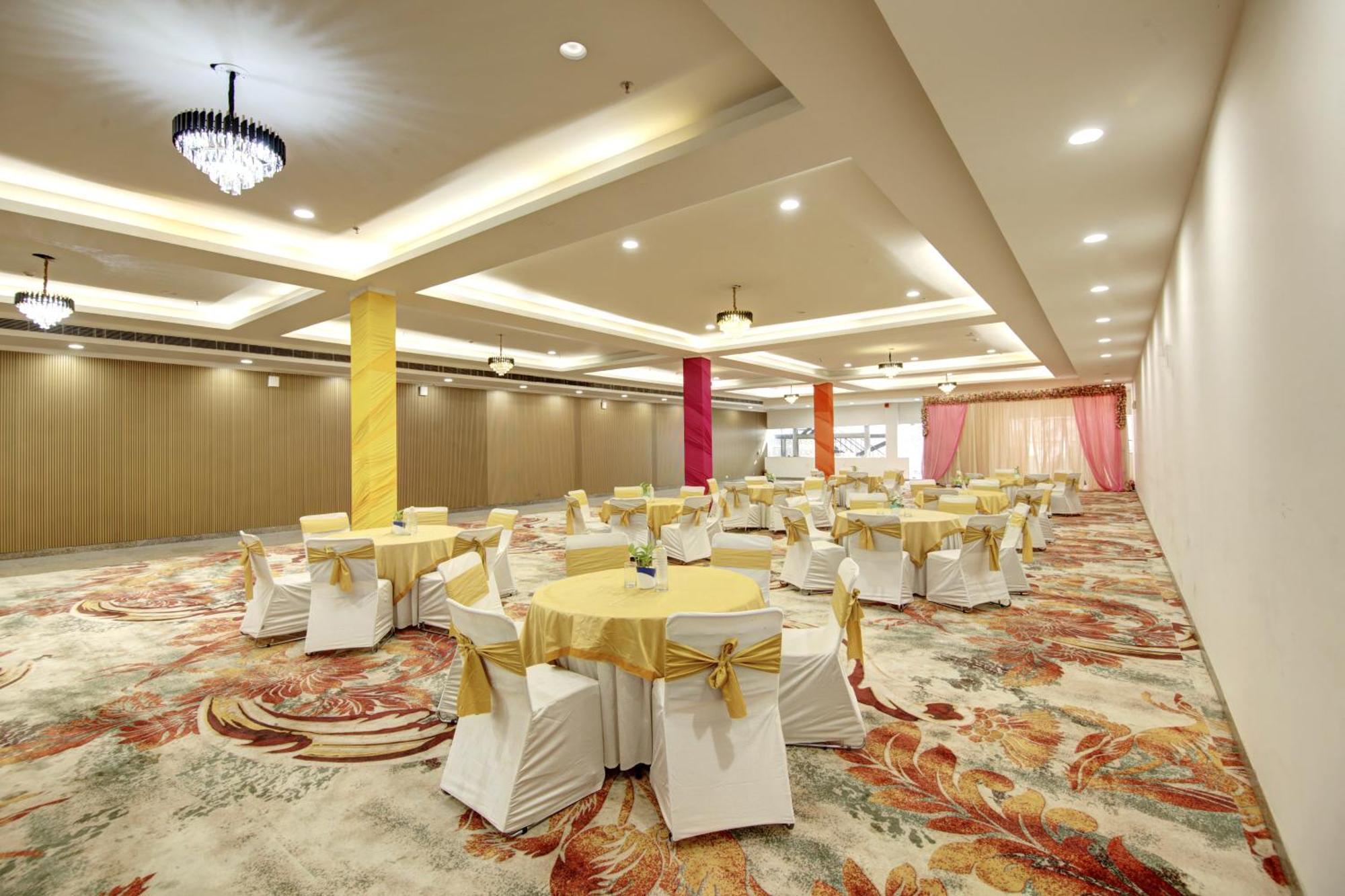 Flxho Cyber One - And Banquet Cyber City Gurgaon