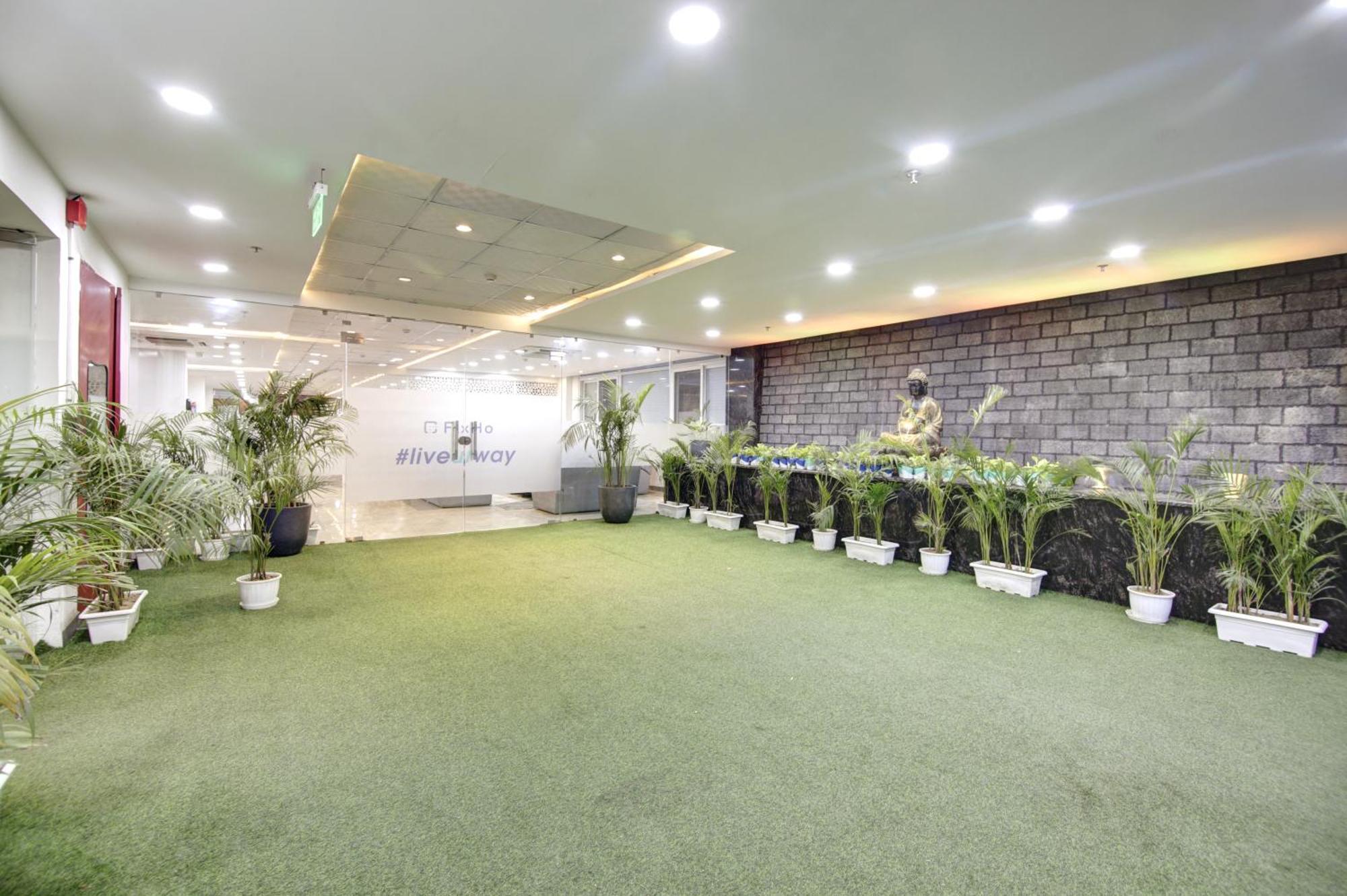 Flxho Cyber One - And Banquet Cyber City Hotel 3*
