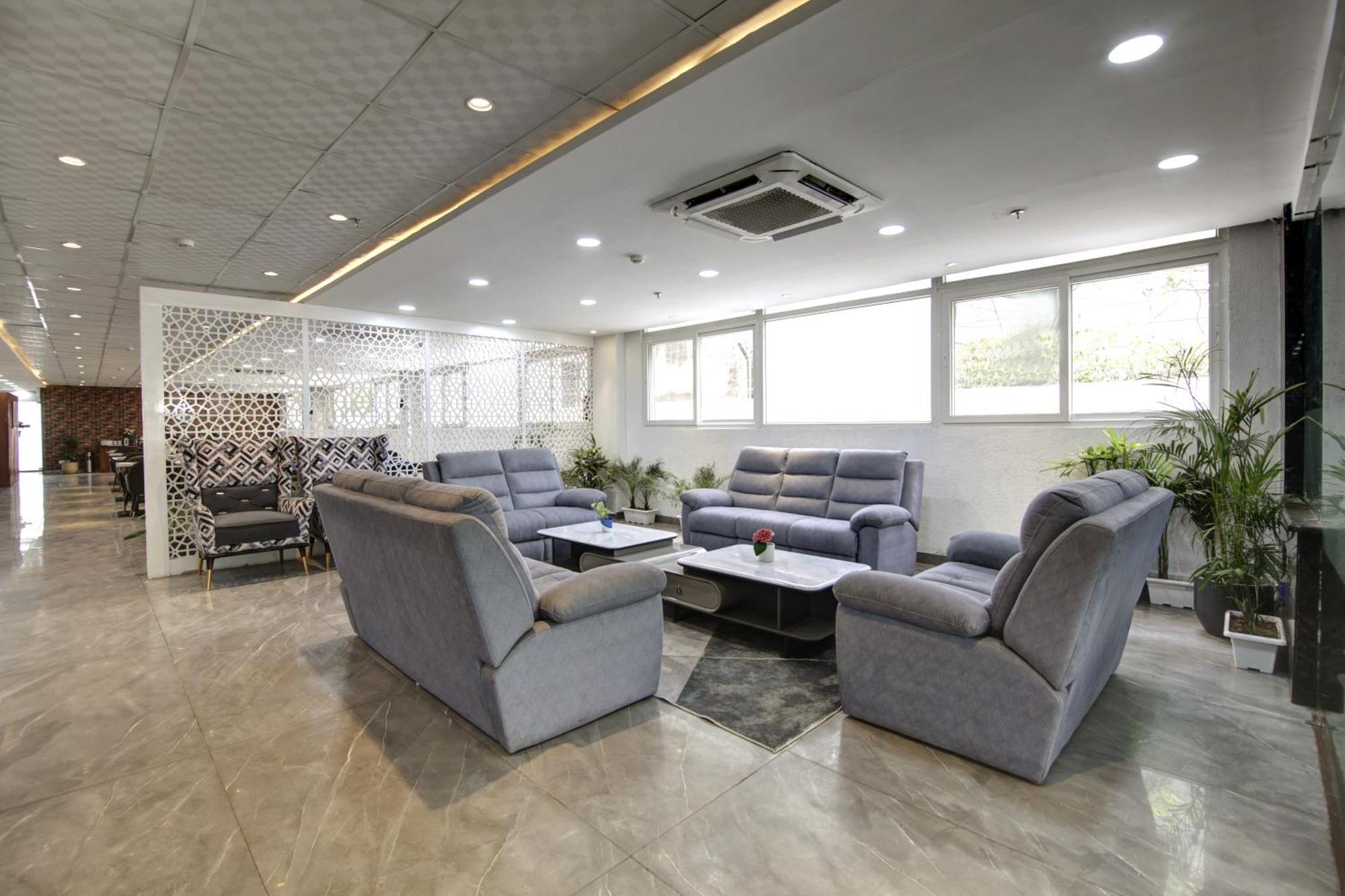 Hotel Flxho Cyber One - And Banquet Cyber City