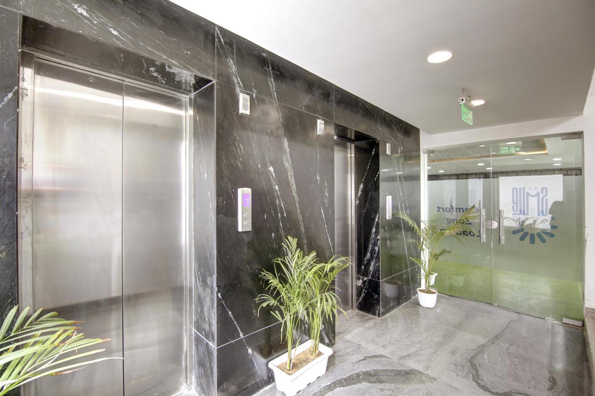 Hotel Flxho Cyber One - And Banquet Cyber City