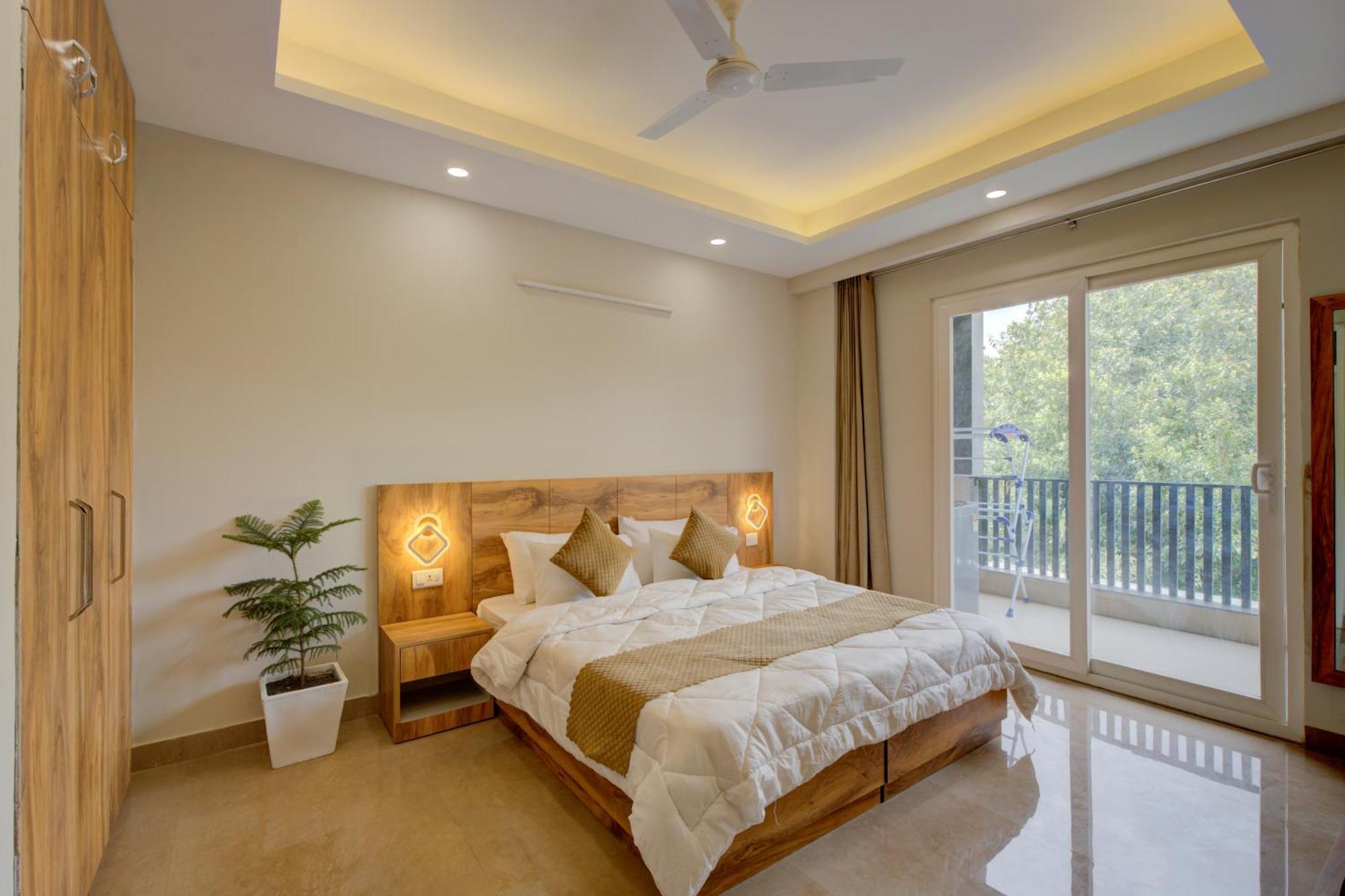 1 Bhk Serviced Apartments Sector 52 Near Millennium City Centre Metro Station *