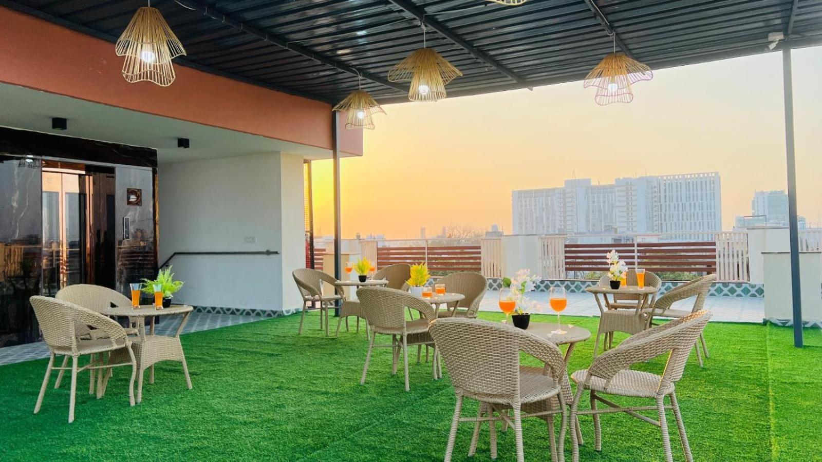 Bluo Medicity - 3* Gurgaon