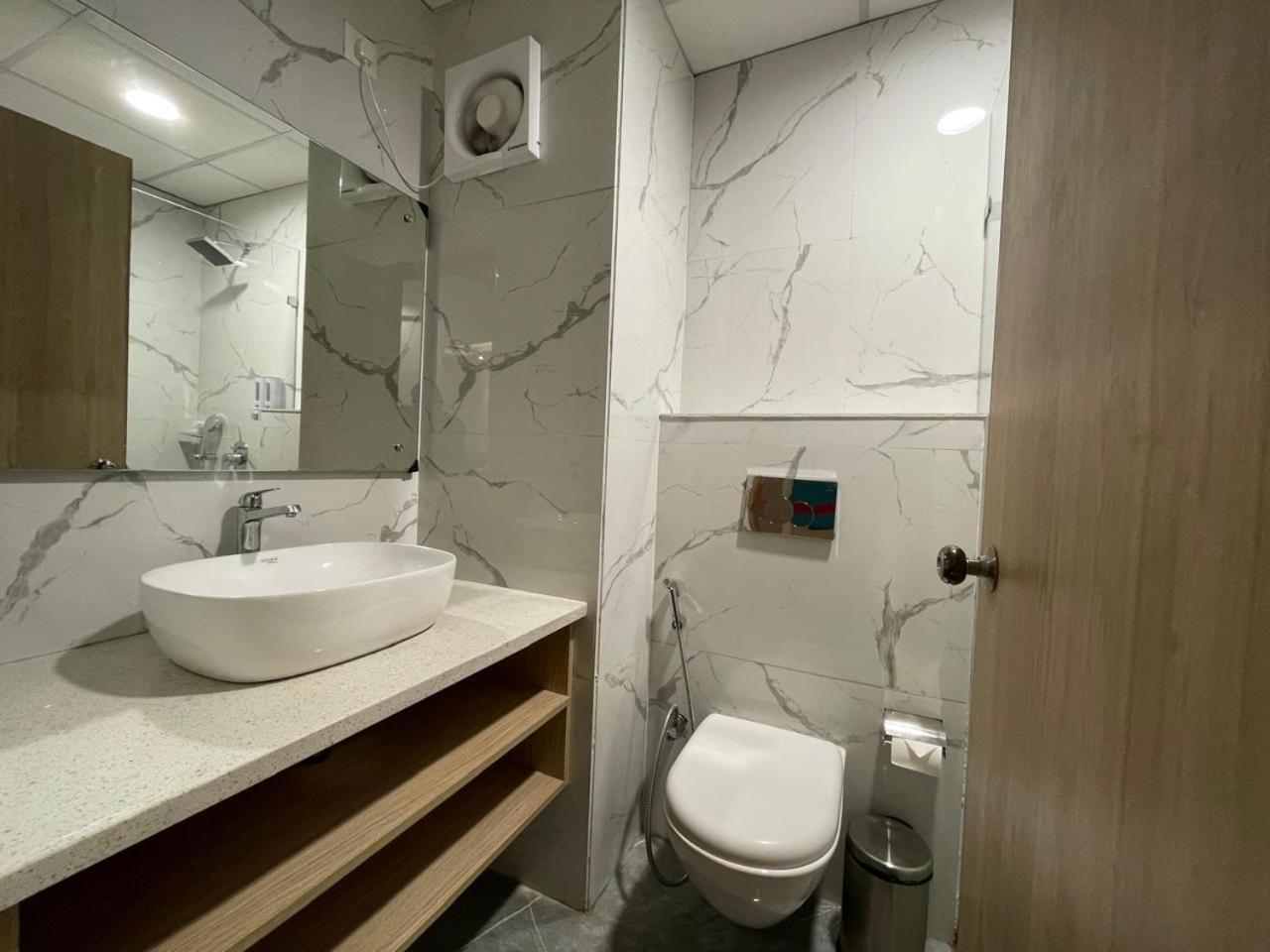 Hotel Flxho Cyber One - And Banquet Cyber City 3*