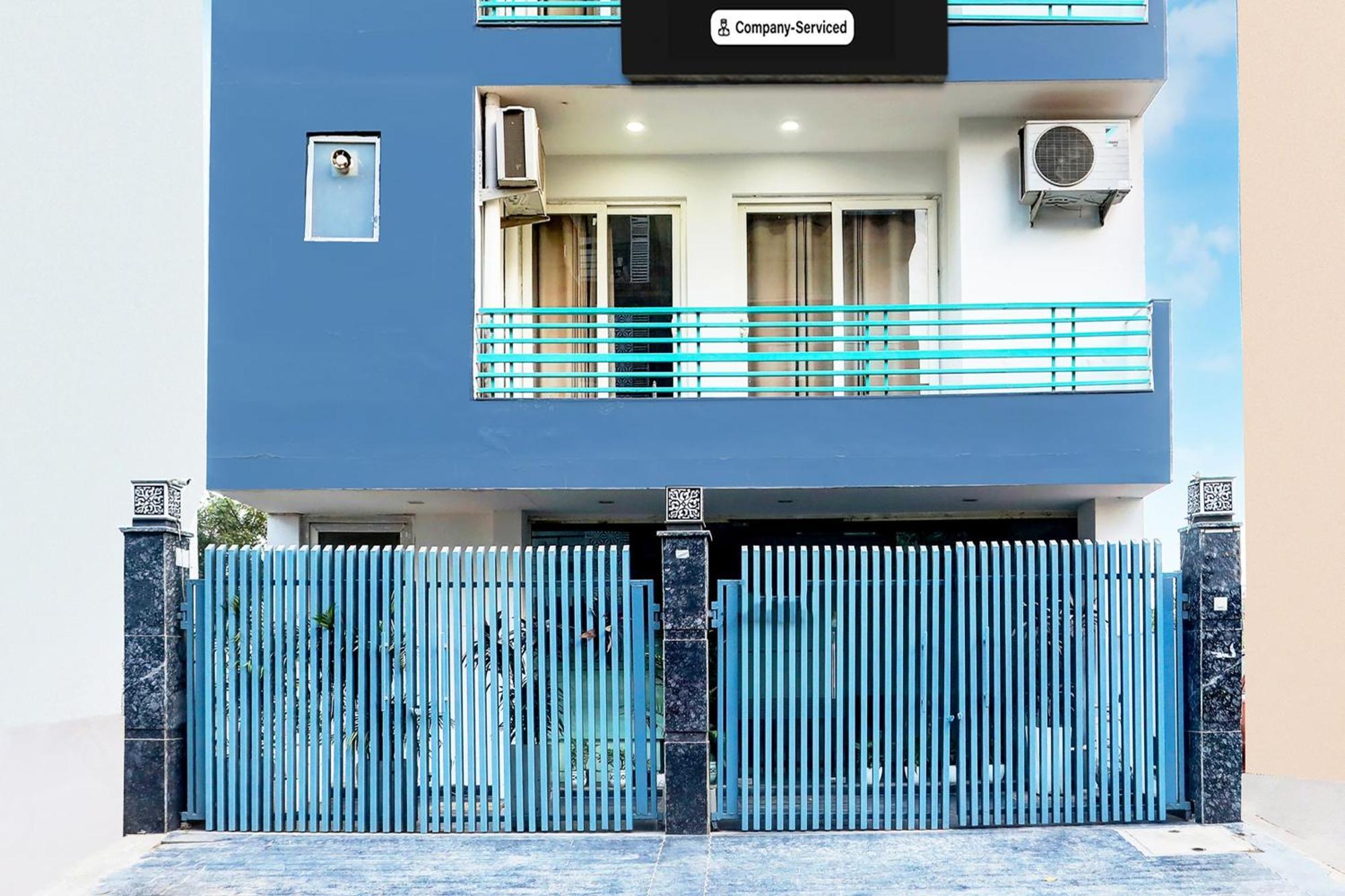 Super Townhouse Sector 52 Near Artemis Hospital Hotel