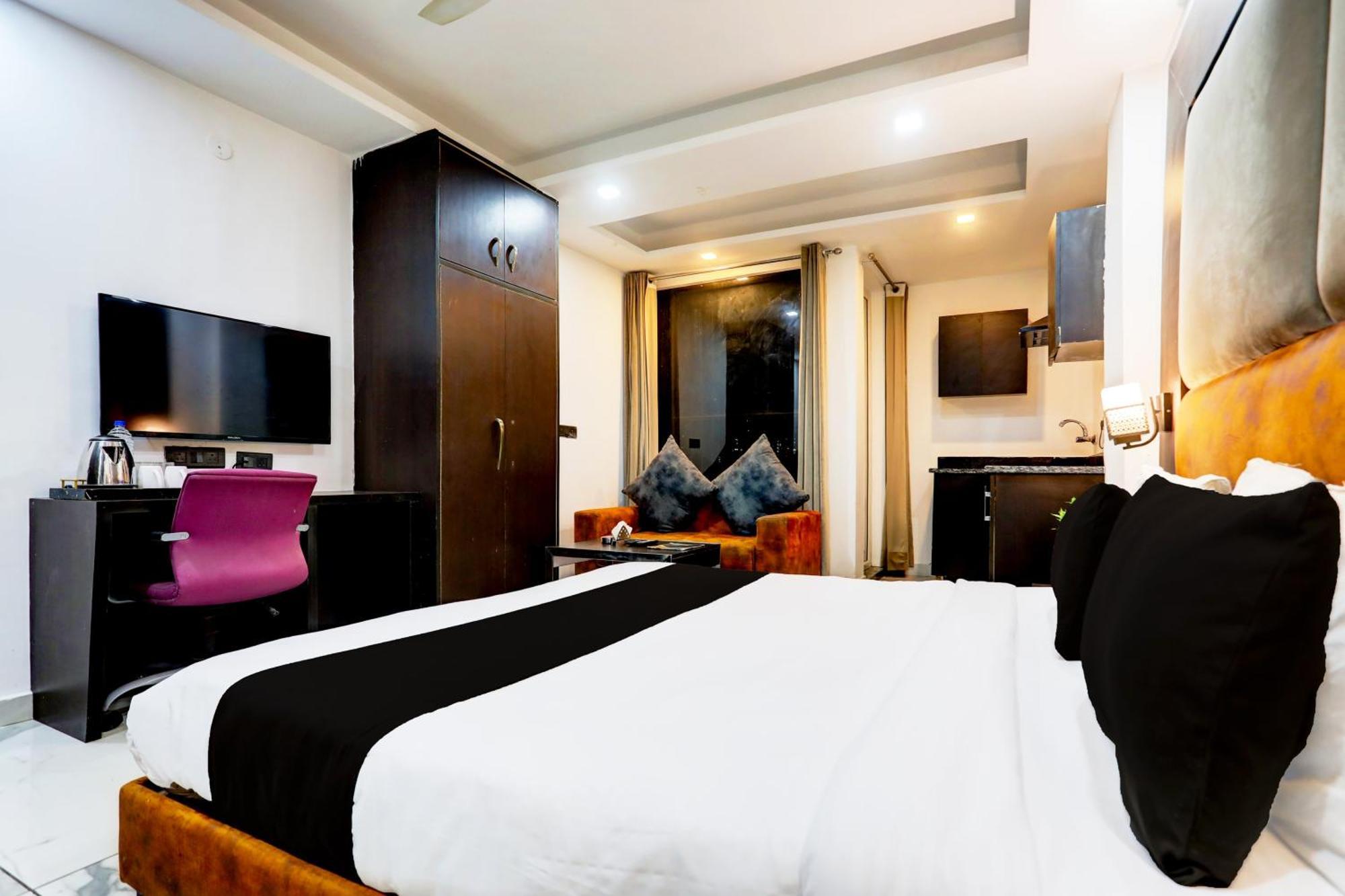 Hotel Super Townhouse Sector 52 Near Artemis Hospital