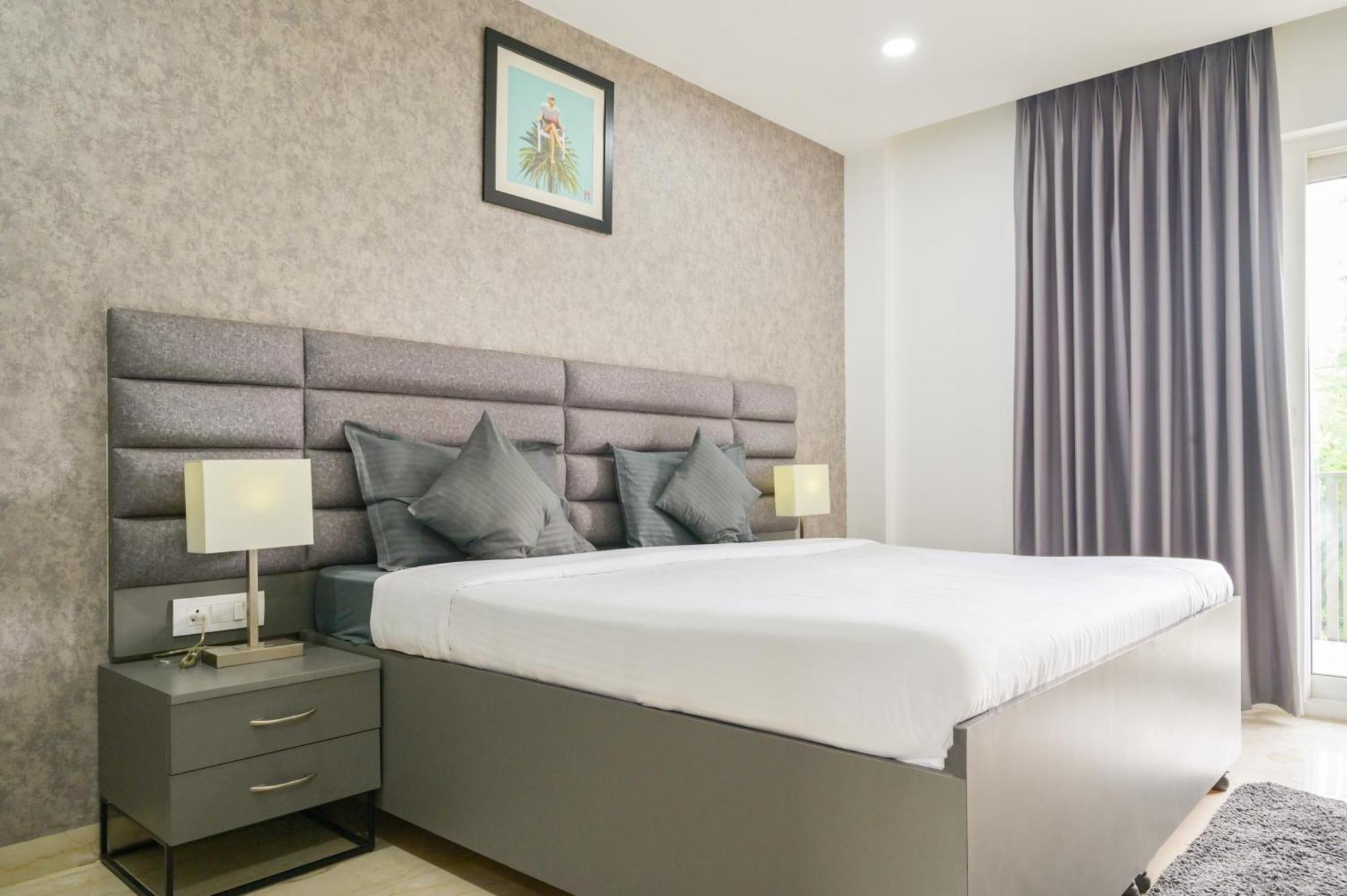 Hotel Housr Platinum Iffco Chowk *