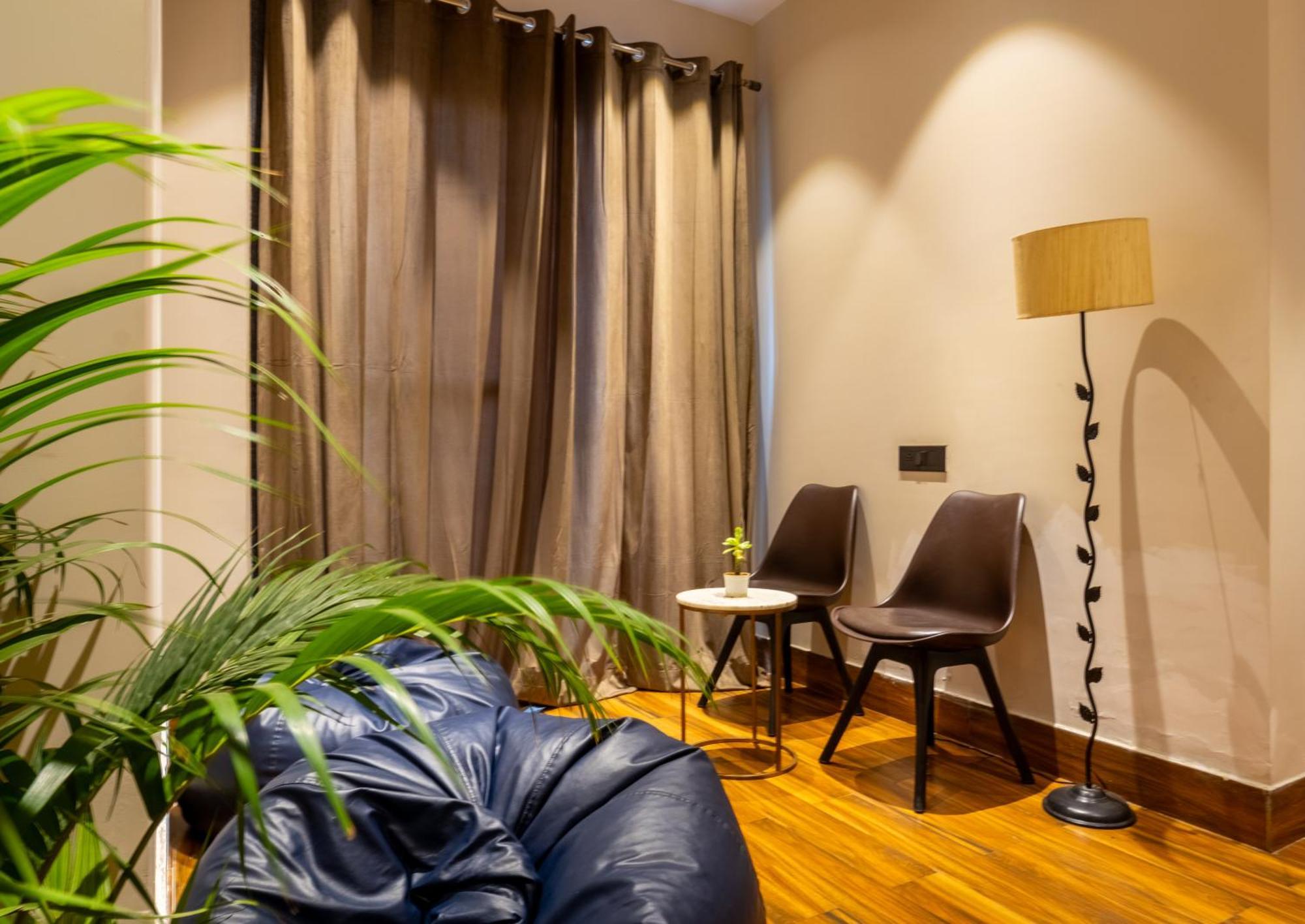 Hotel Housr Phase 1 Gurgaon